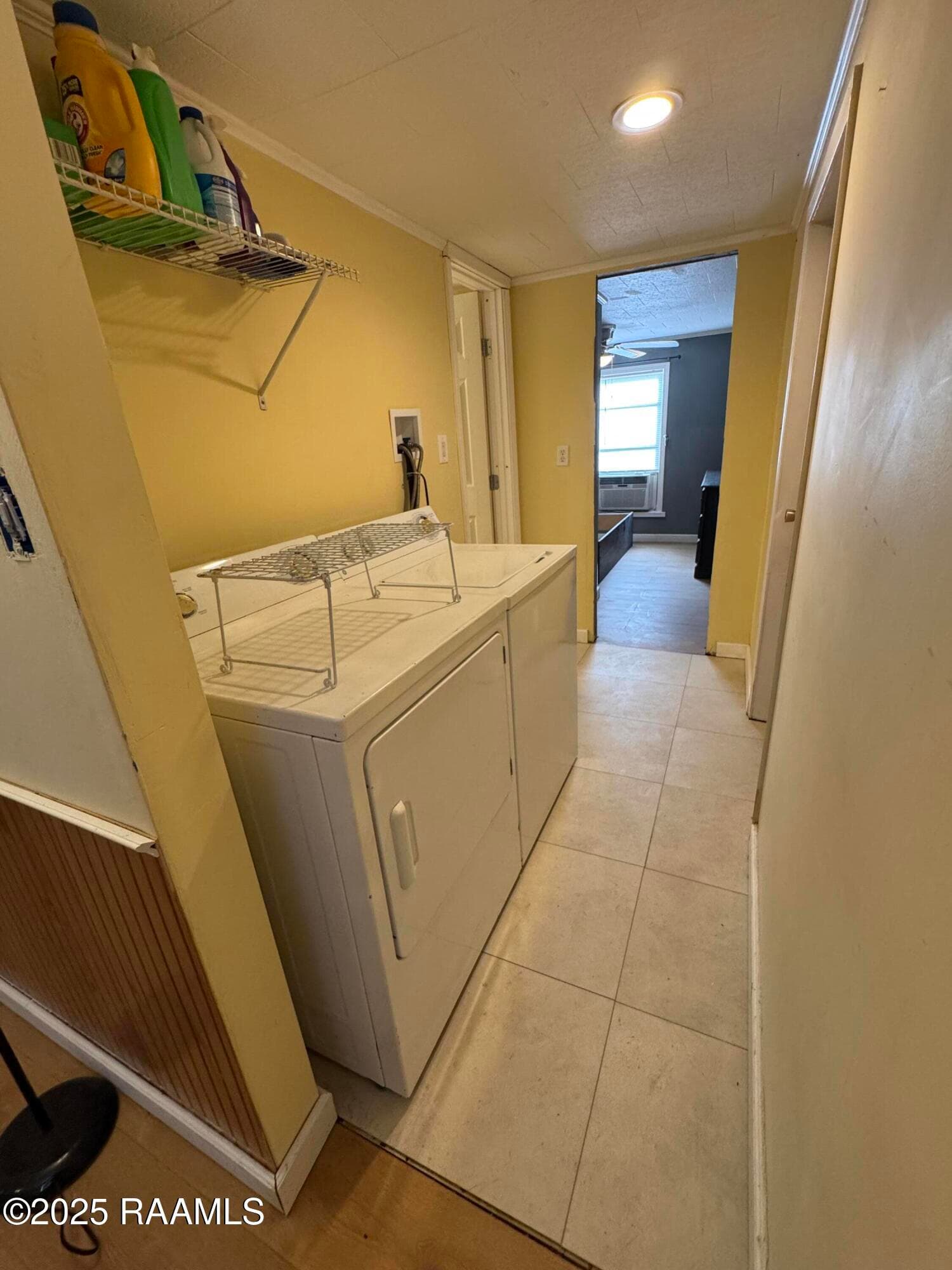 Laundry/hallway