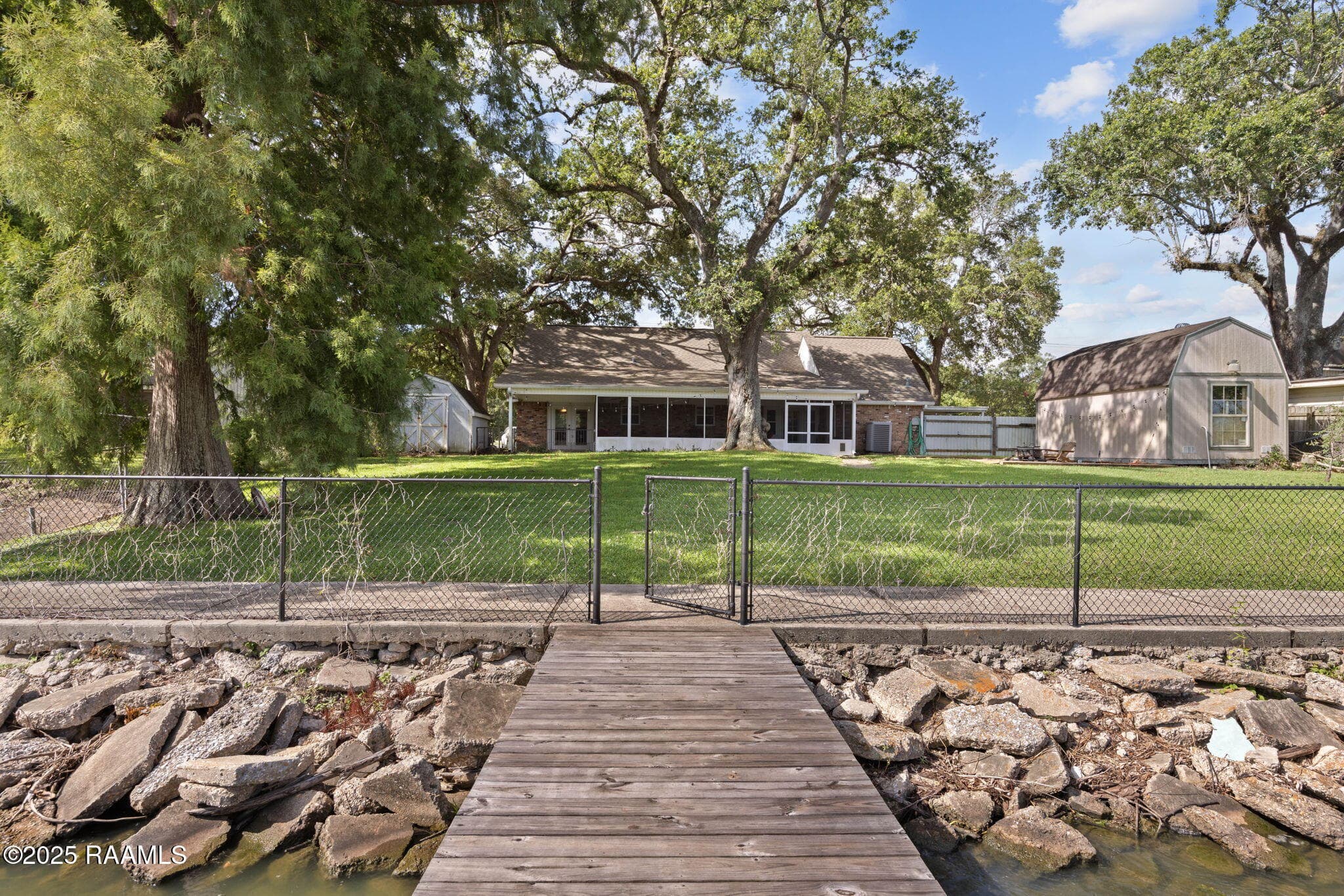 30-web-or-mls-175 LA 182-30