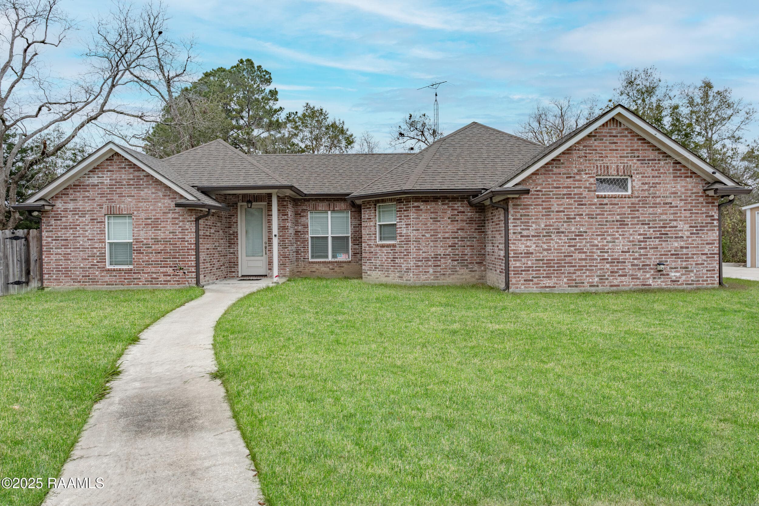 1098 Timber Trails Road, Breaux Bridge, LA, 70517