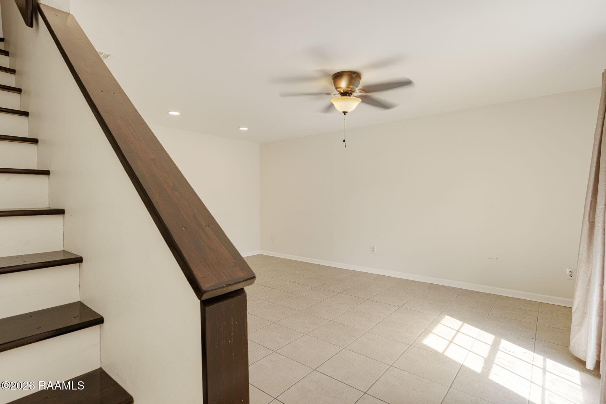 3-web-or-mls-100 Winchester Dr 309-3
