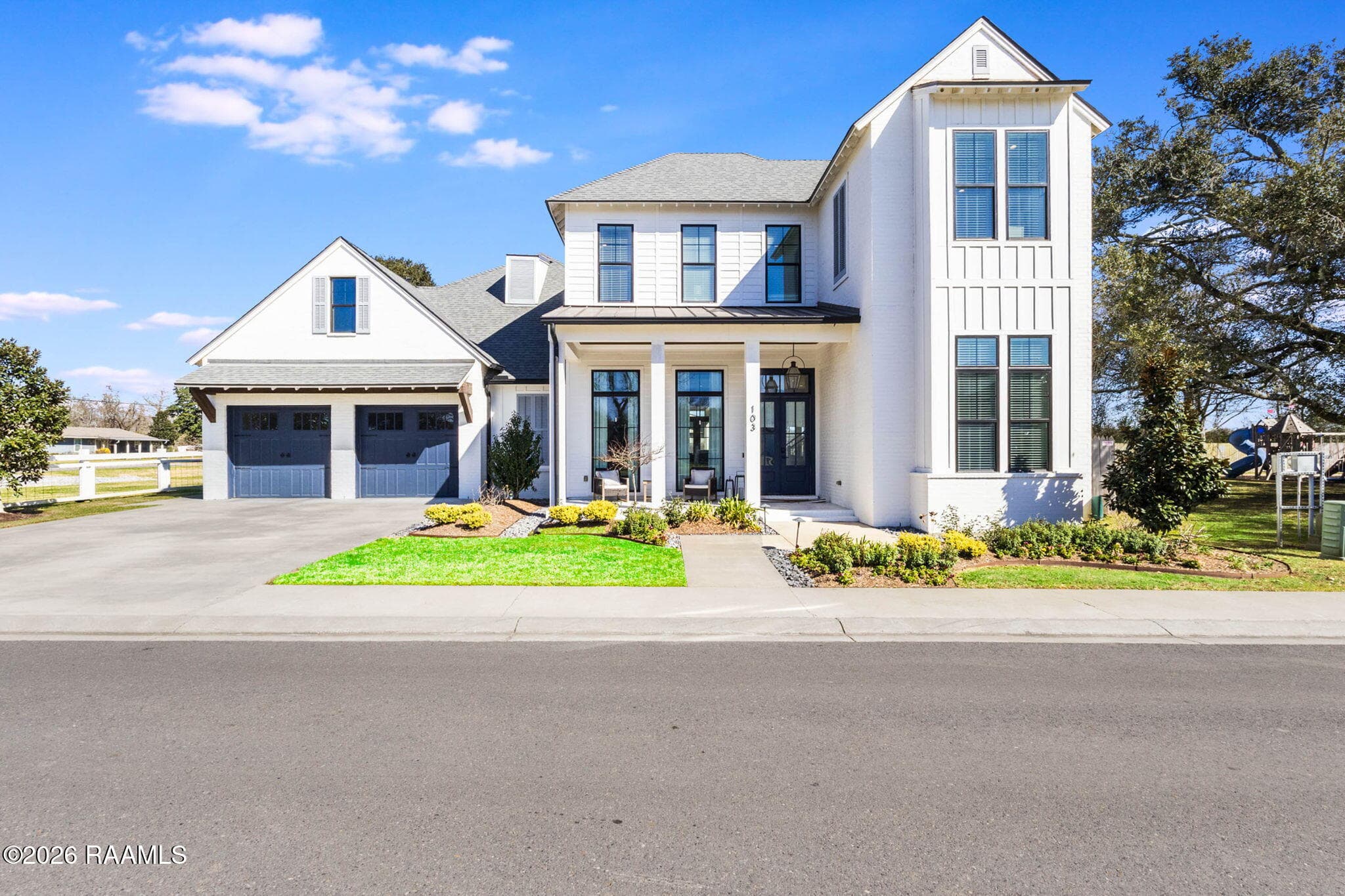 103 Grand Oak Drive, Broussard, LA, 70518