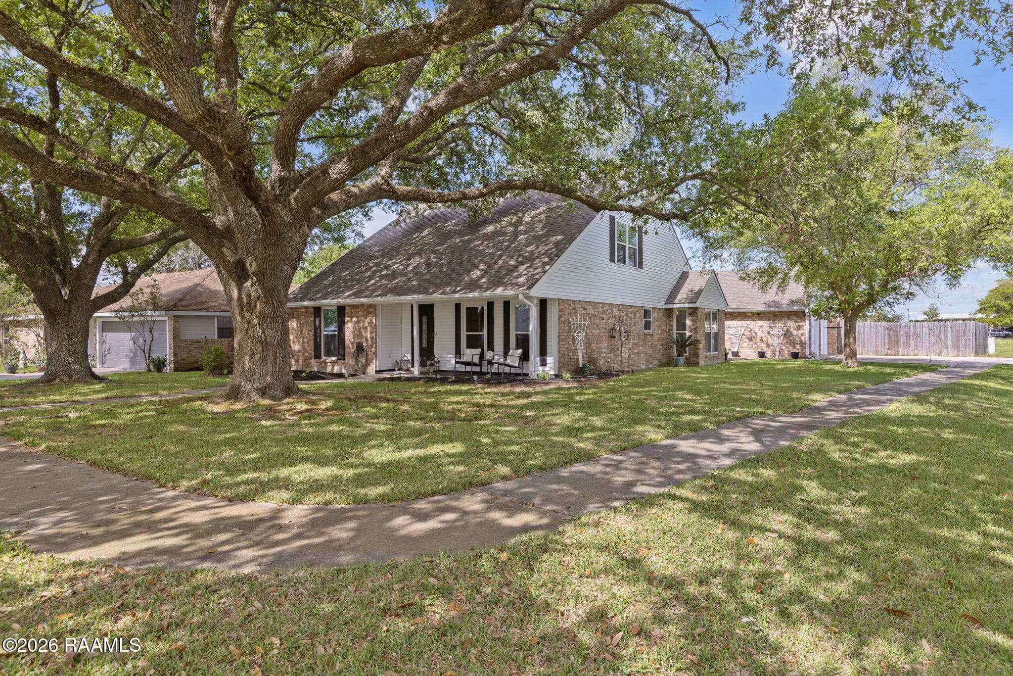 2-web-or-mls-100 Presbytere Pkwy-2