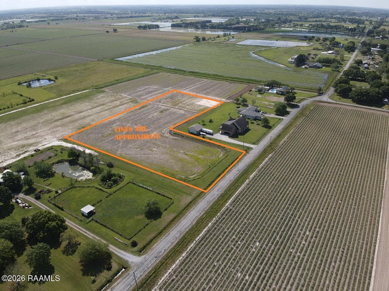 Aerial with lines 1