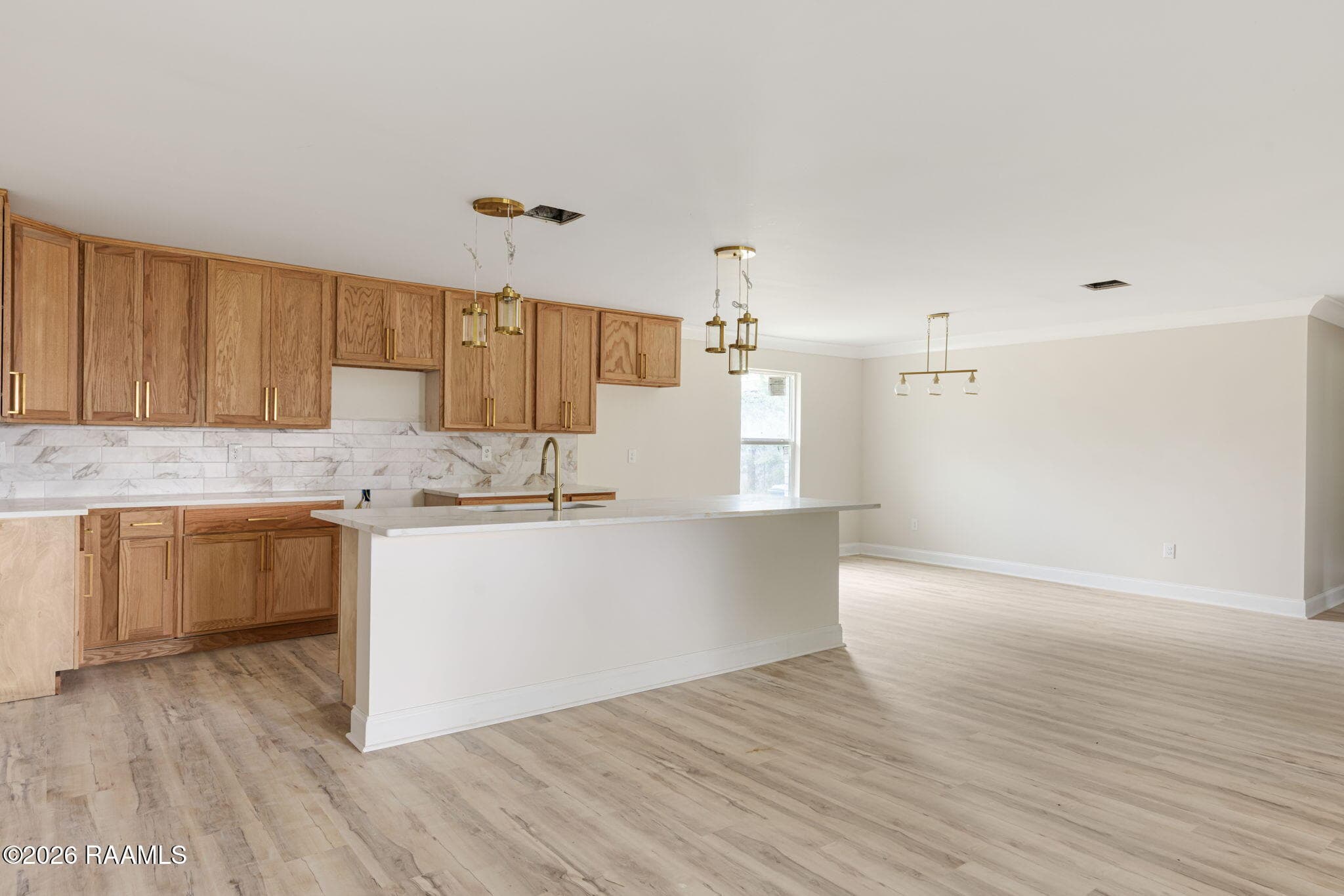 3-web-or-mls-1401 S Fieldspan Rd-3
