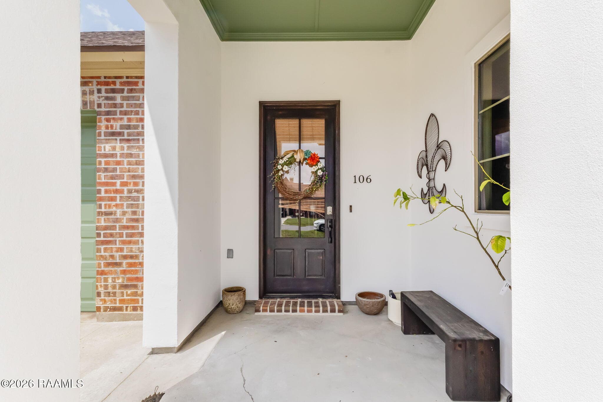 Entry way