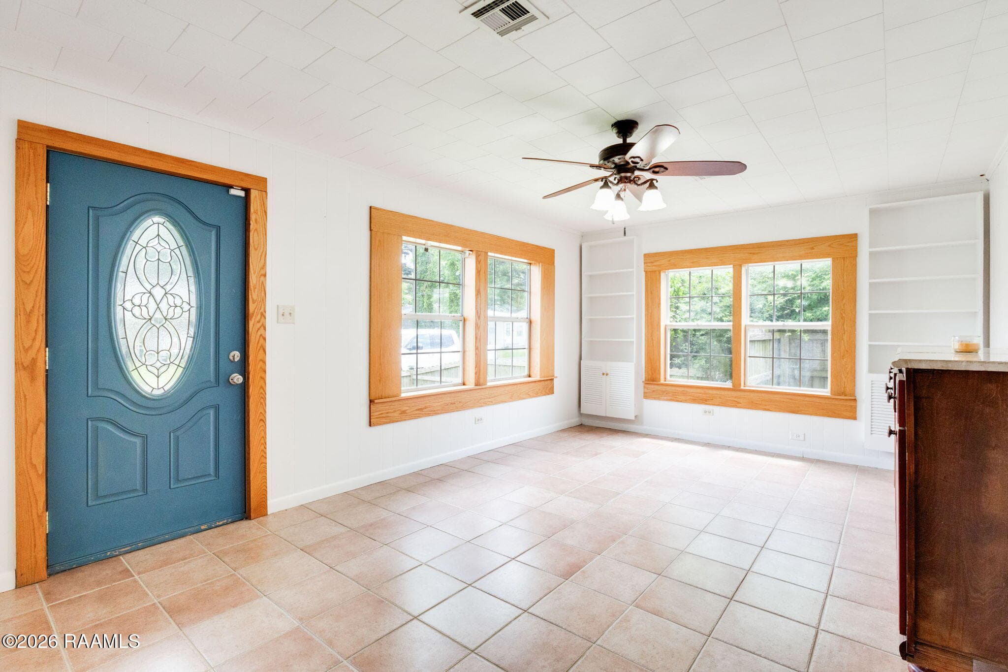 5-web-or-mls-407 Donald-2