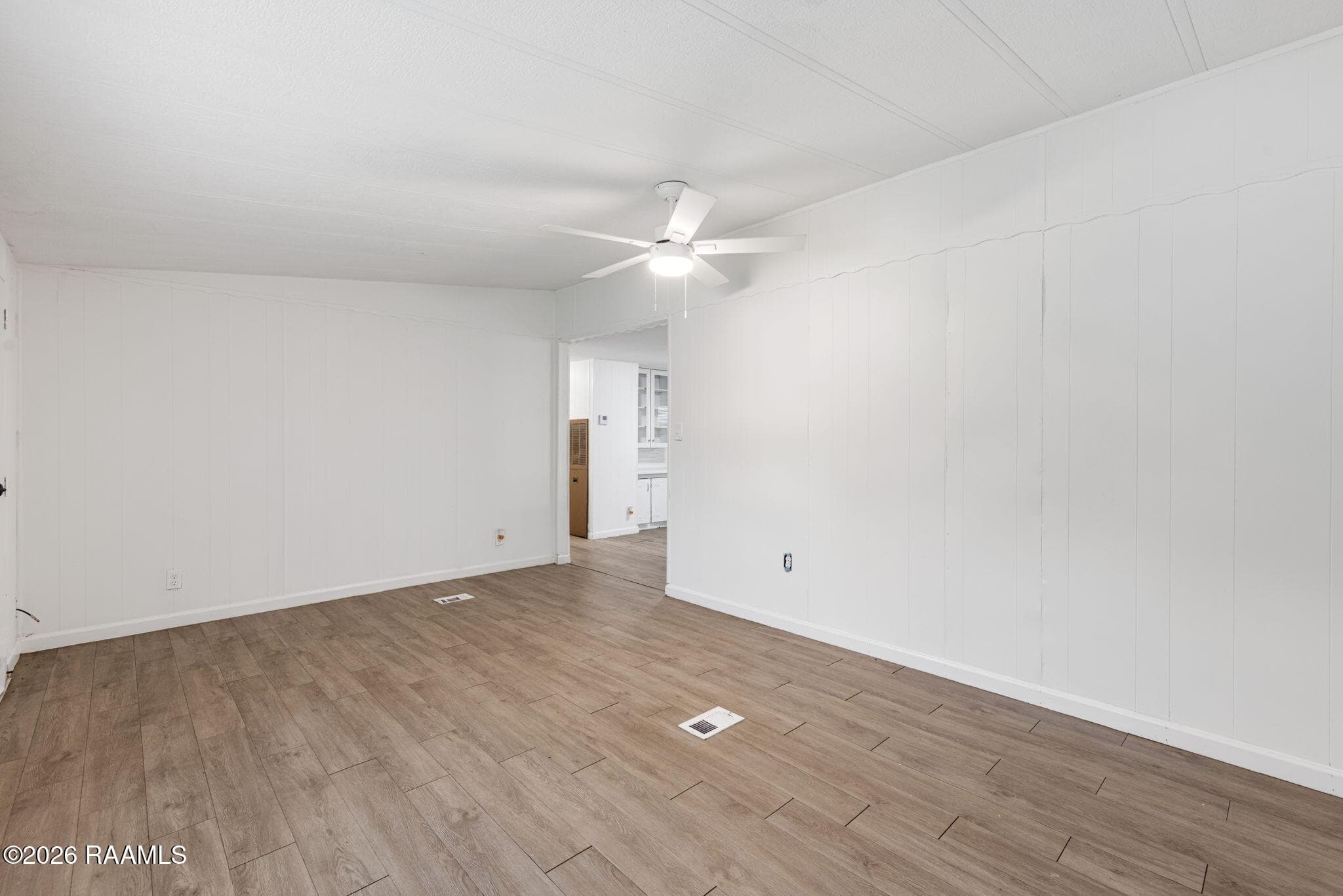 9-web-or-mls-204 Longbridge Rd-9