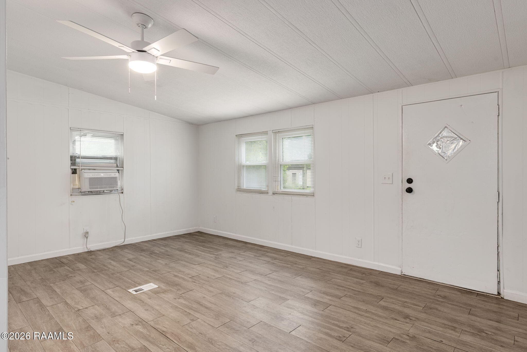 8-web-or-mls-204 Longbridge Rd-8