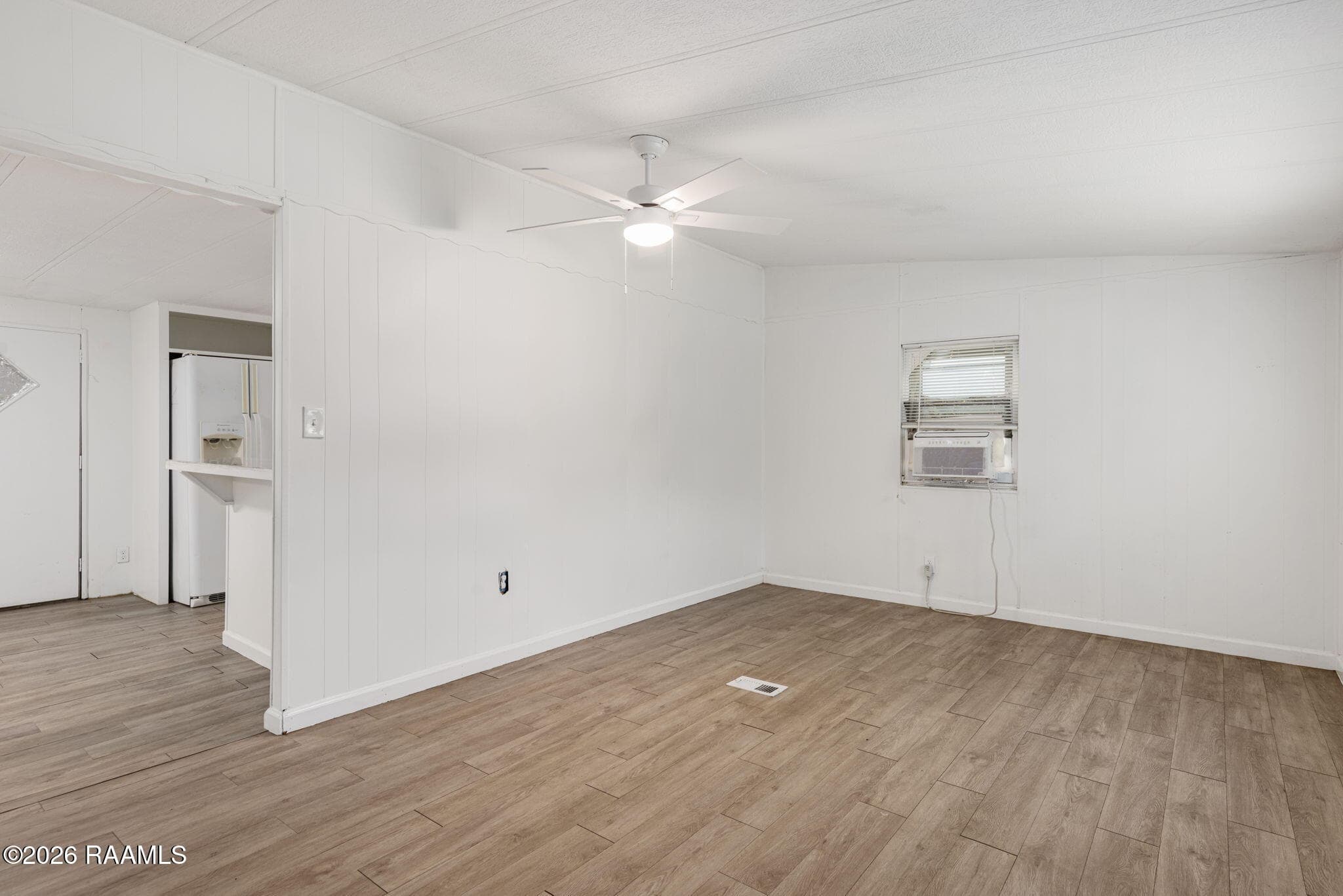 7-web-or-mls-204 Longbridge Rd-7