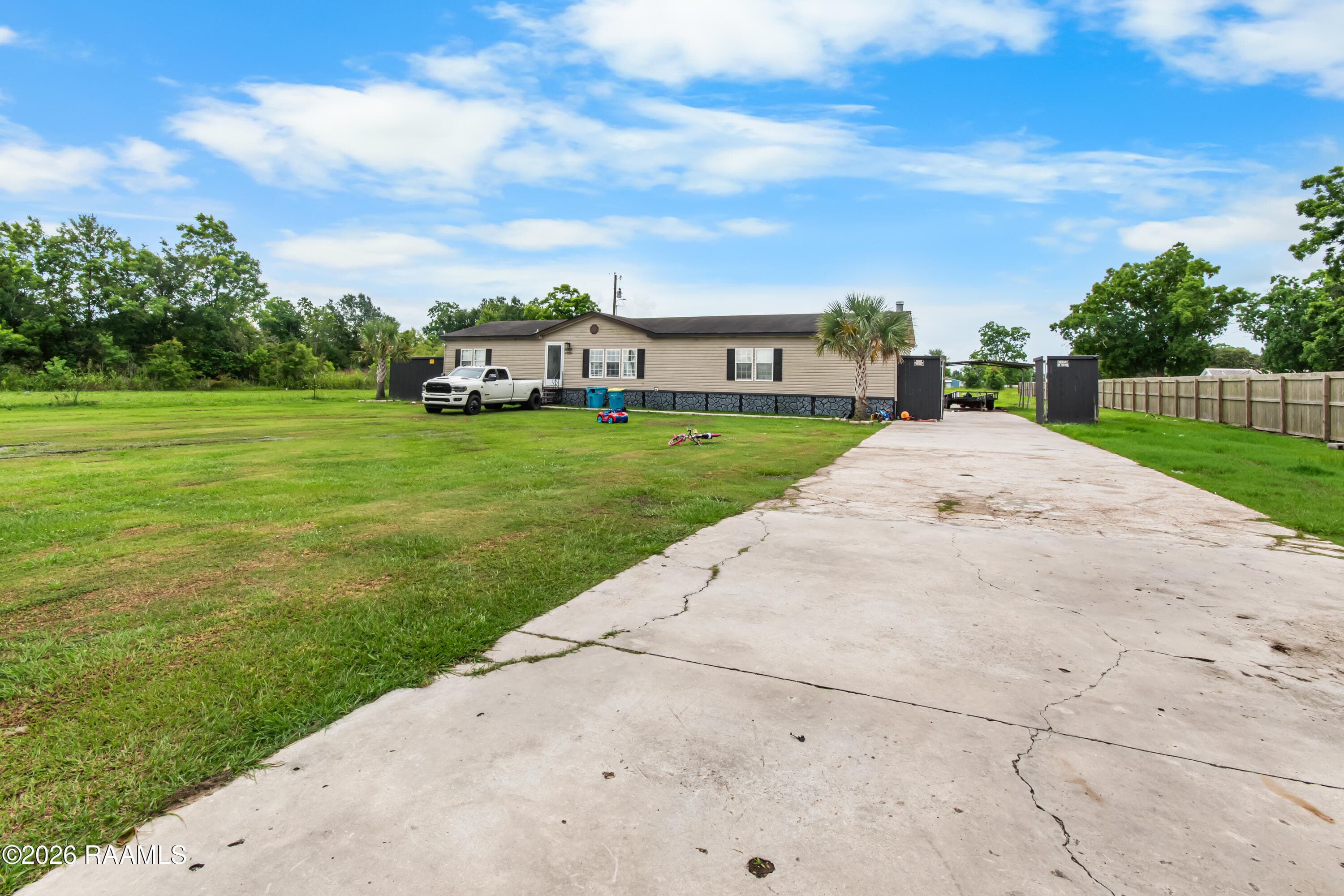 1227 Chawee Road, Breaux Bridge, LA, 70517