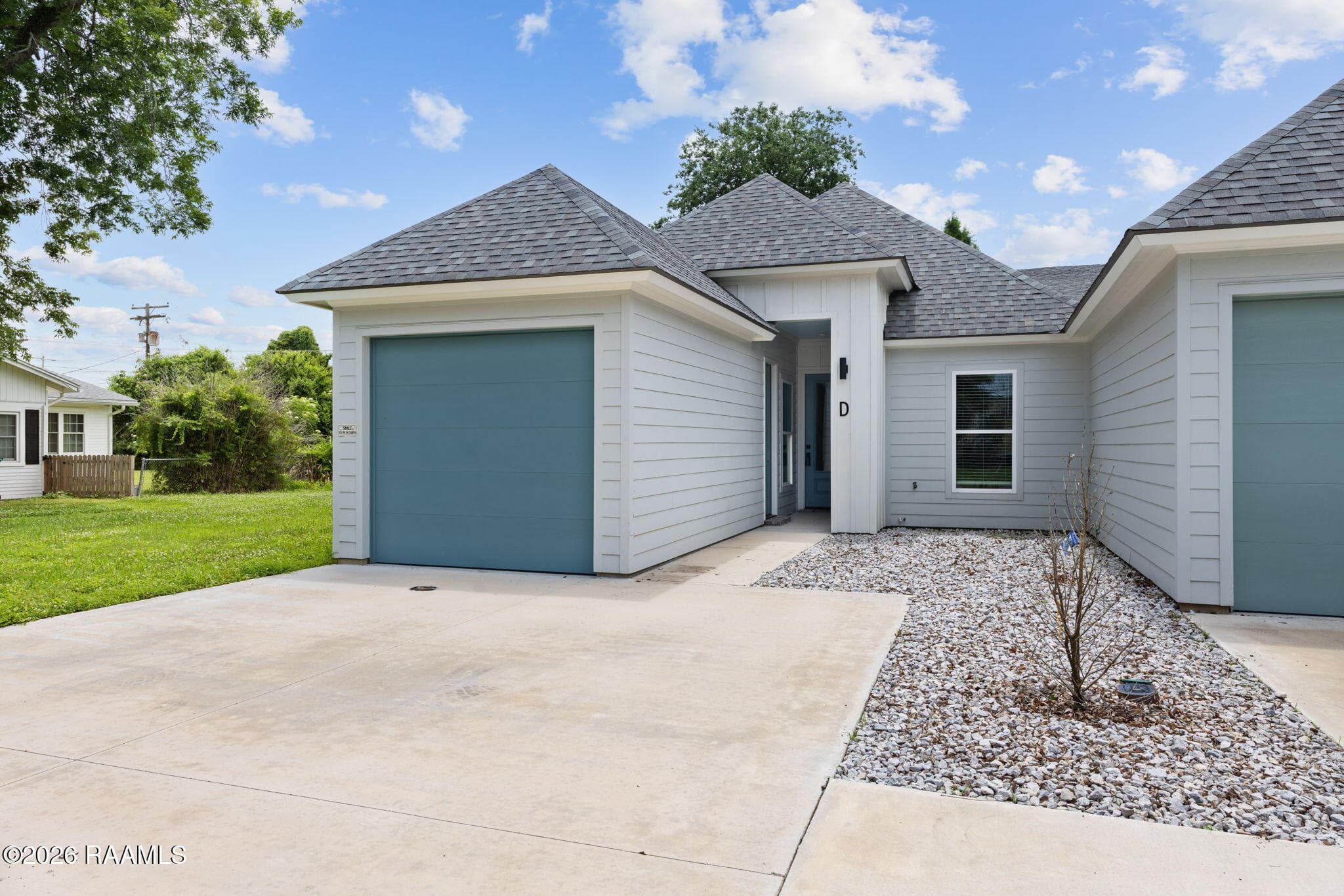2-web-or-mls-300 Ave B Unit D-2