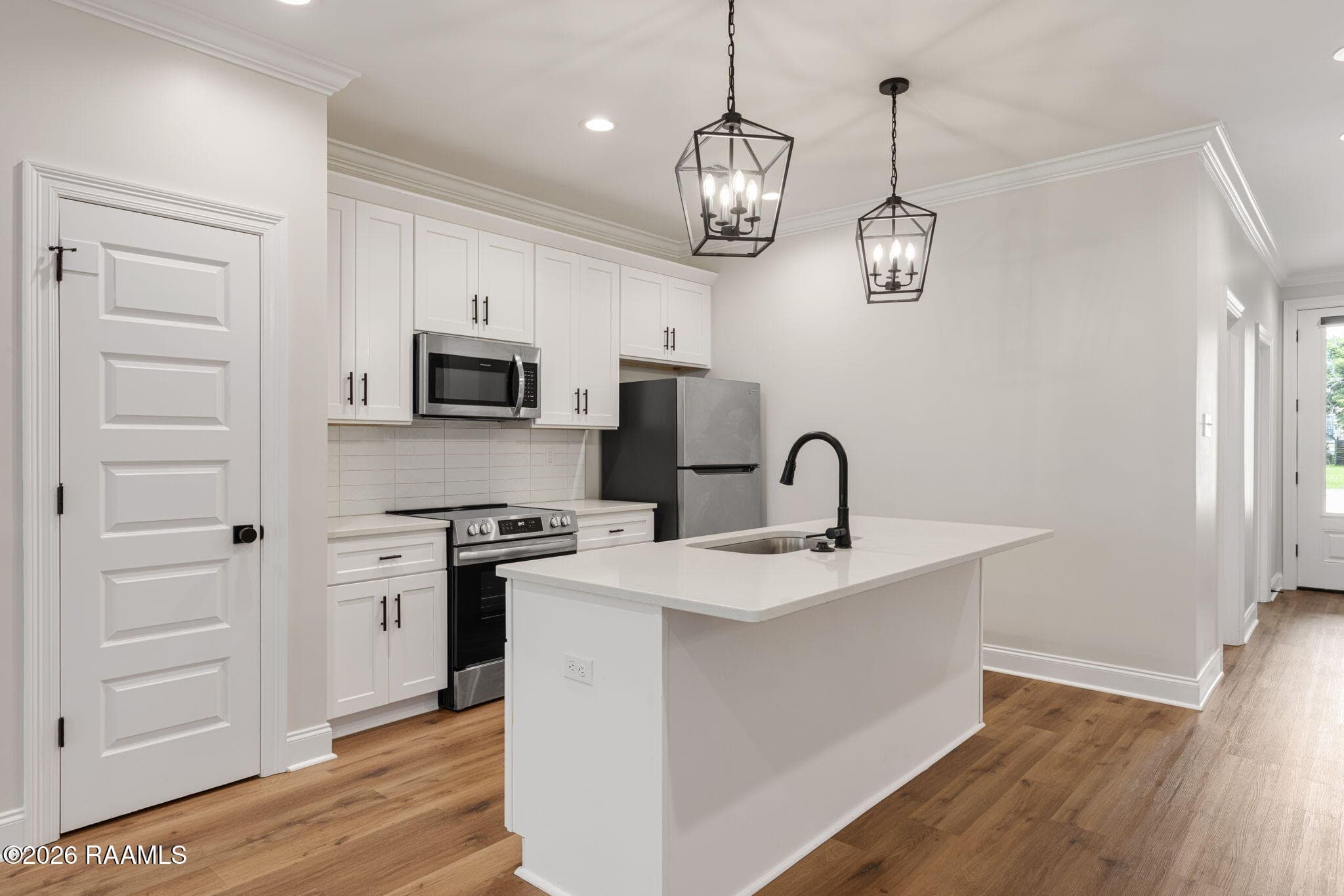 6-web-or-mls-300 Ave B Unit D-6