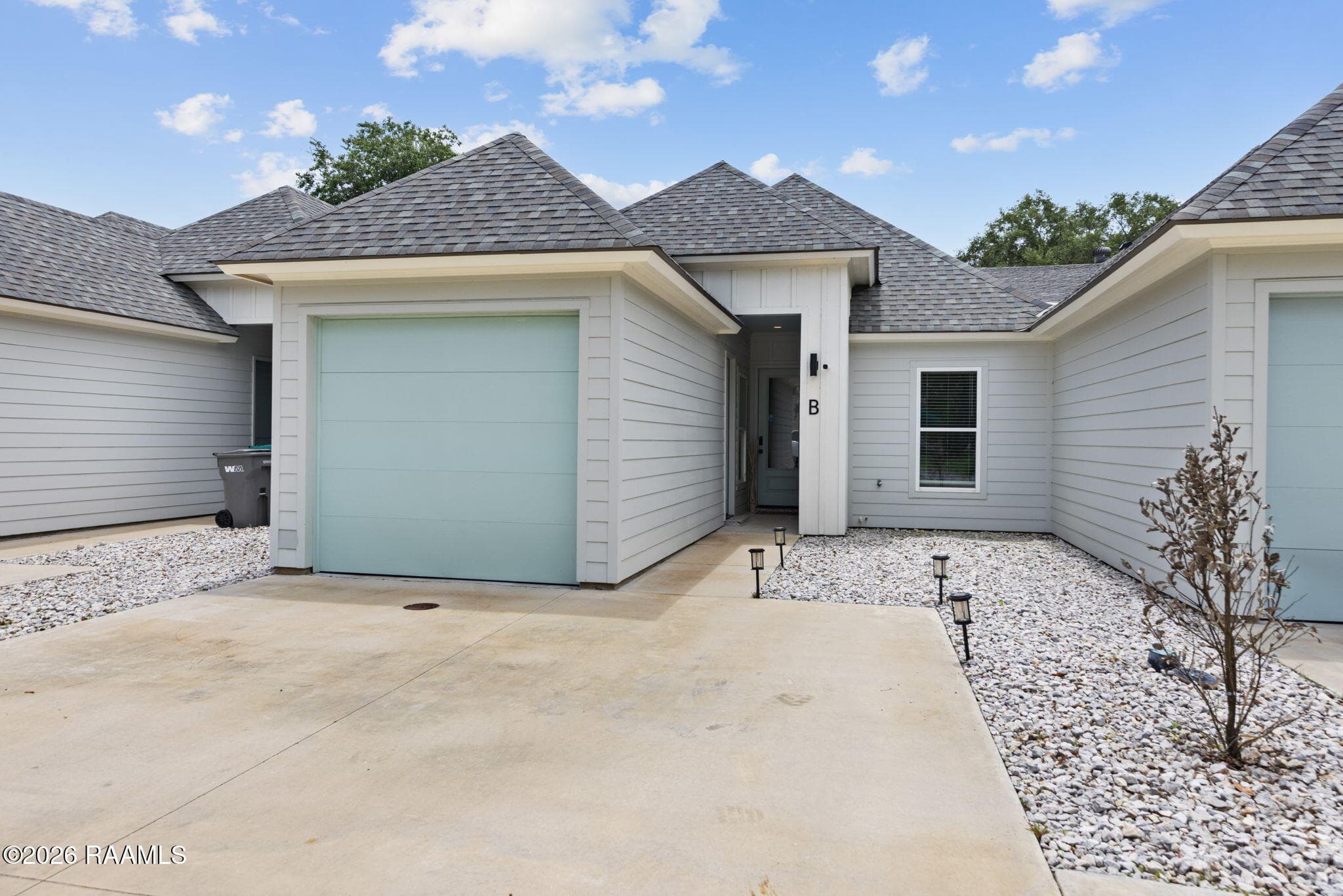 2-web-or-mls-300 Ave B Unit B-2