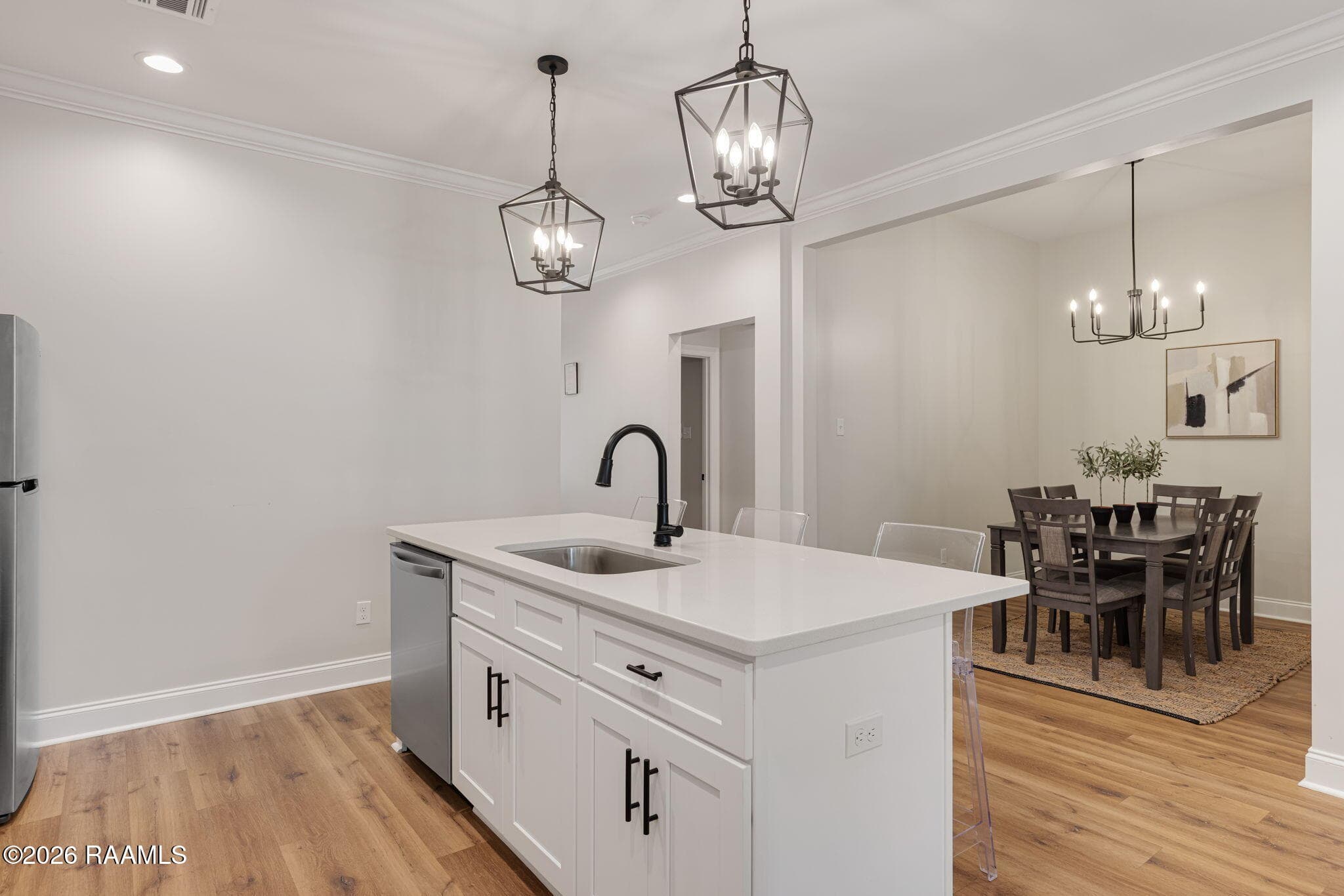6-web-or-mls-300 Ave B Unit B-6