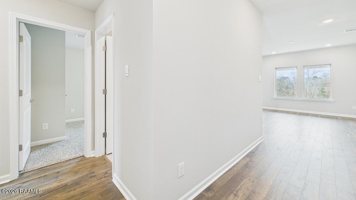 210 Crest Cove Drive, Maurice, LA