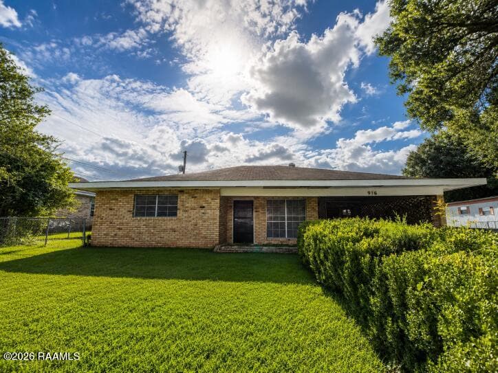 916 St Martin Street, St. Martinville, LA, 70582