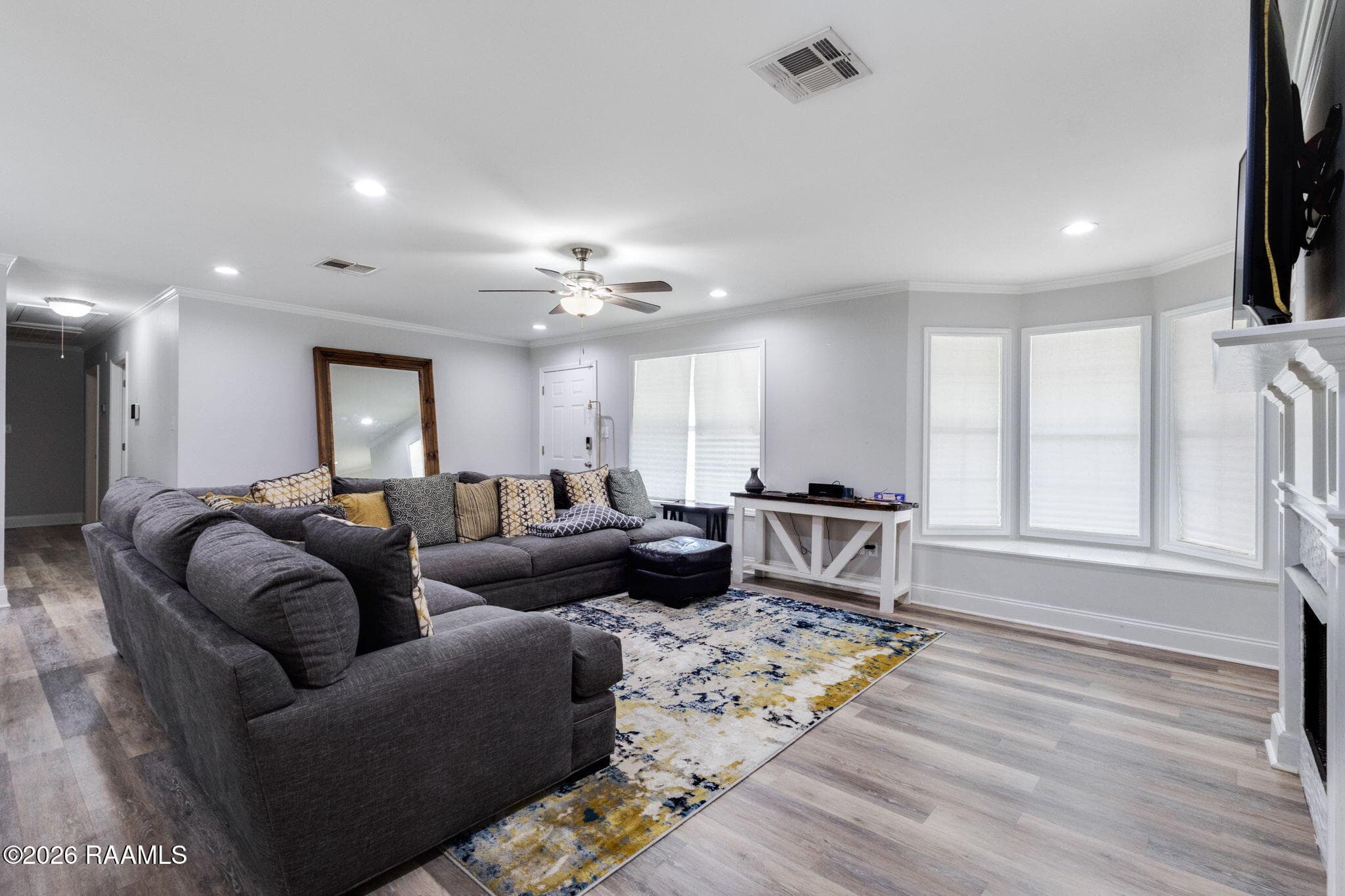 17-web-or-mls-115 Colorado Rd-10