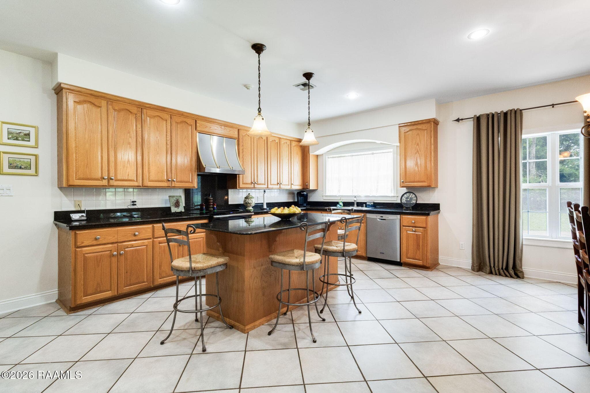 9-web-or-mls-129 Shaw-3