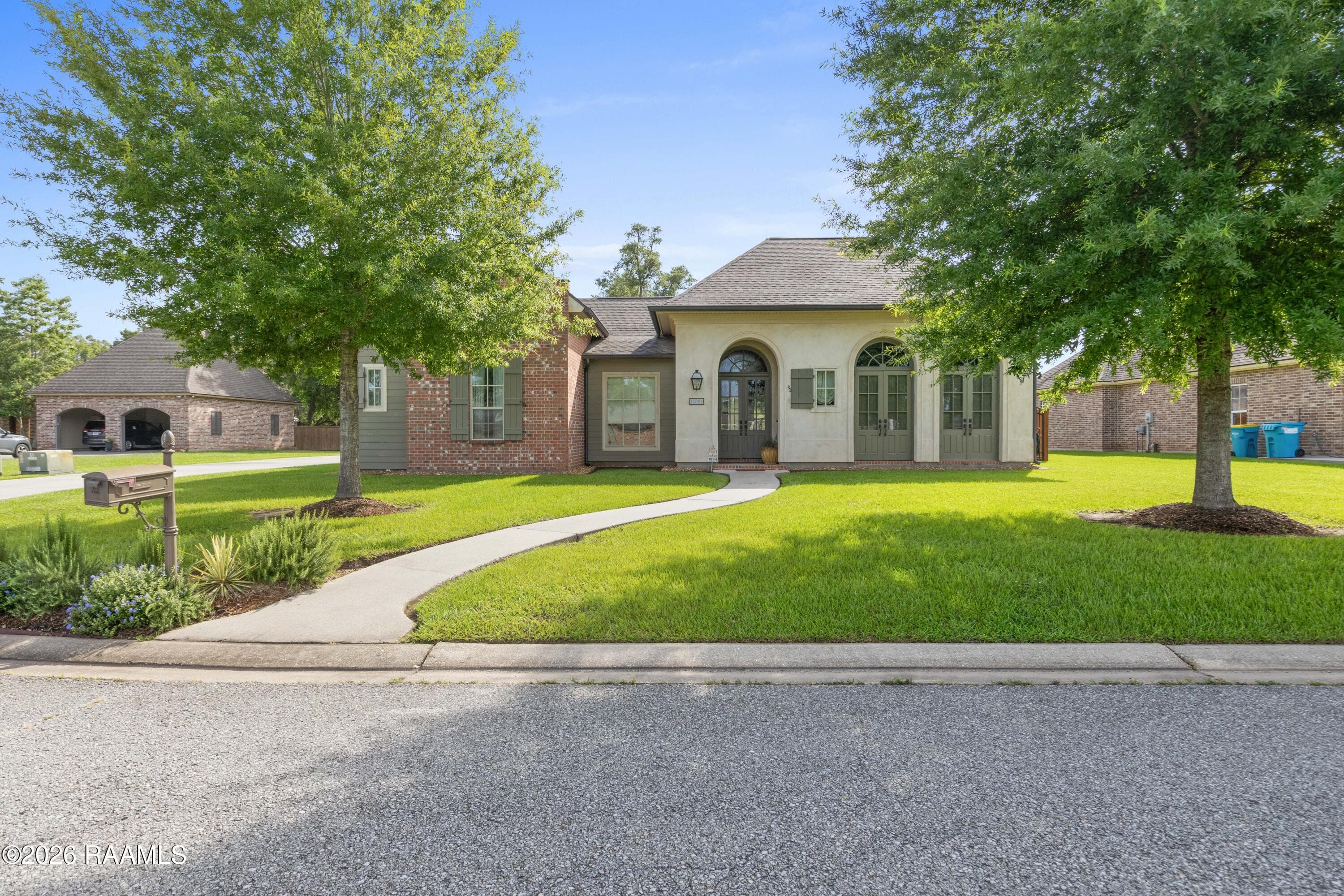 1044 Angelwood Circle, Breaux Bridge, LA, 70517