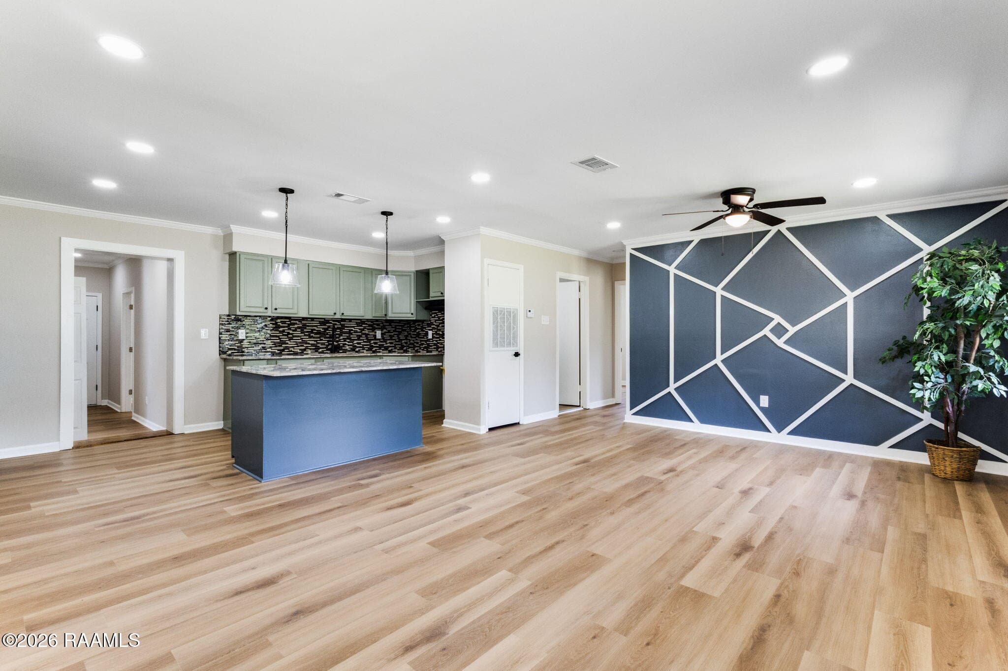 3-web-or-mls-2343 Ledoux Cir-2