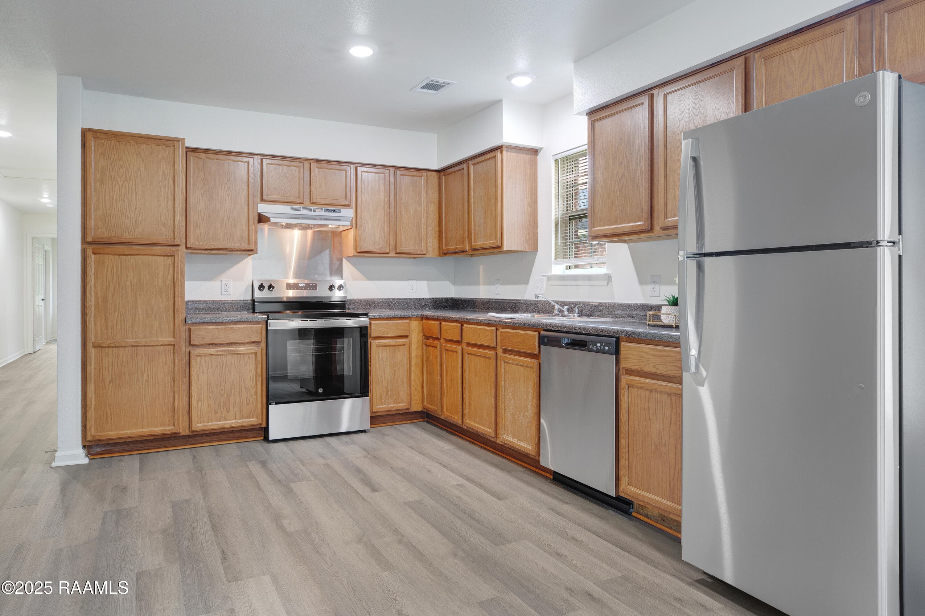 1004 West End