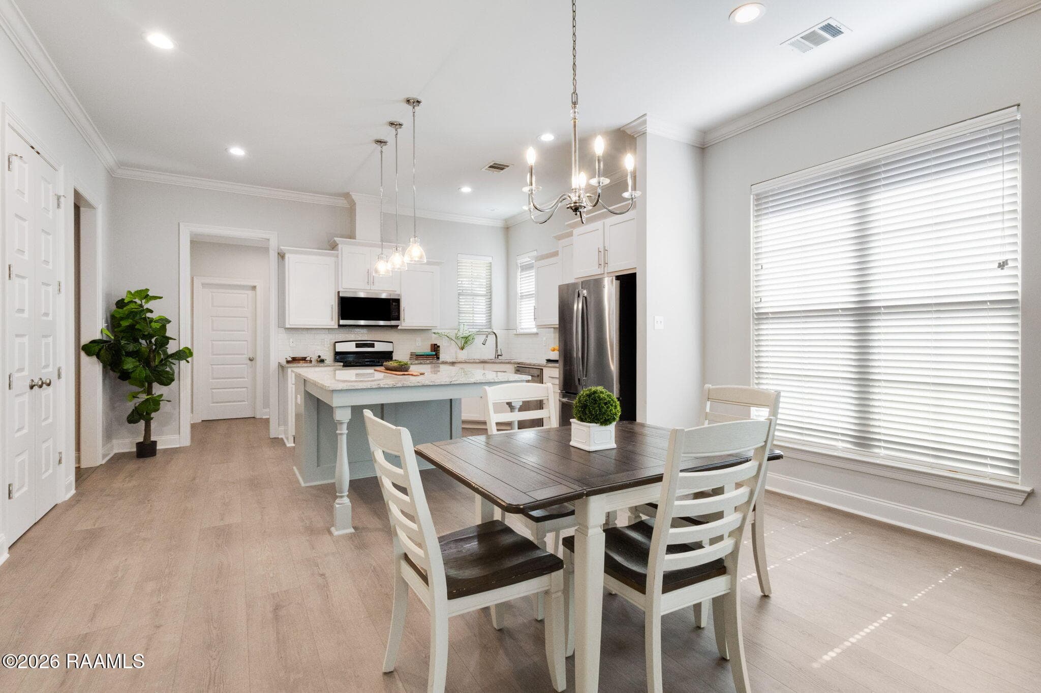 3-web-or-mls-146 Luxford Way-1