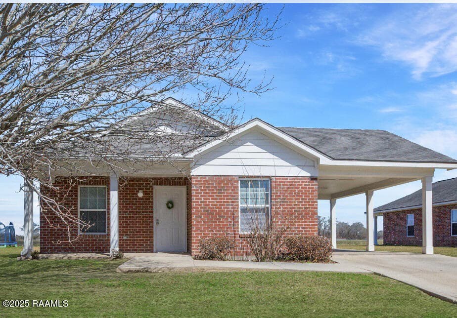 912 West End Drive