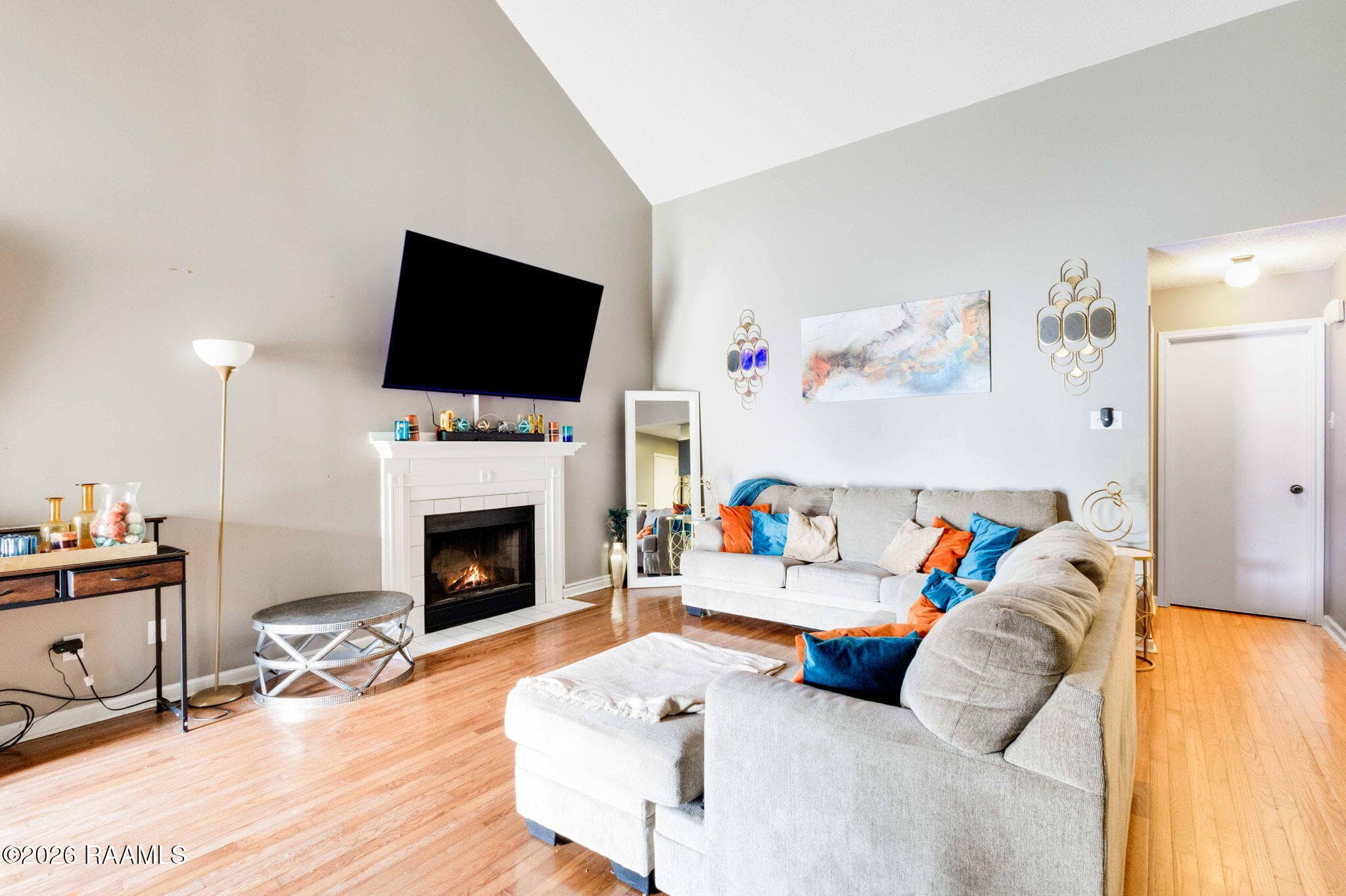 5-web-or-mls-118 Syrup Row-4