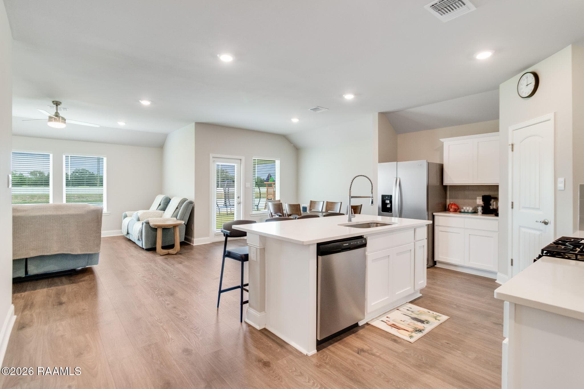 18-web-or-mls-120 Eden Rdg-12