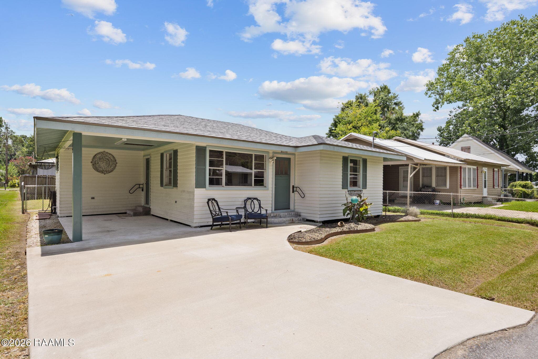 3-web-or-mls-815 Ave A-3