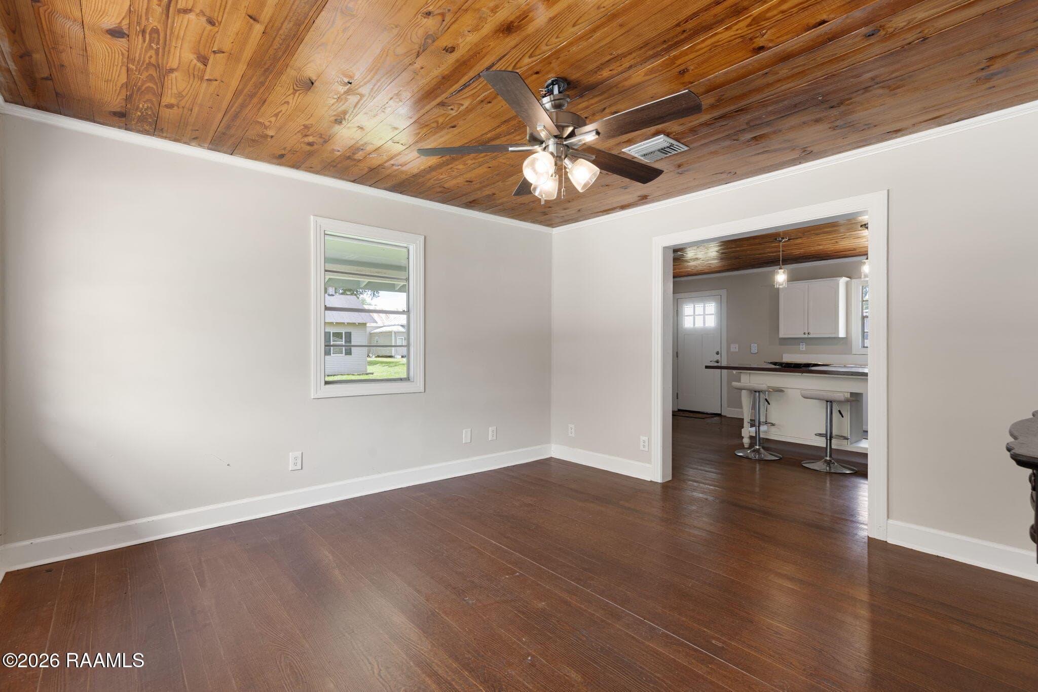 4-web-or-mls-815 Ave A-4