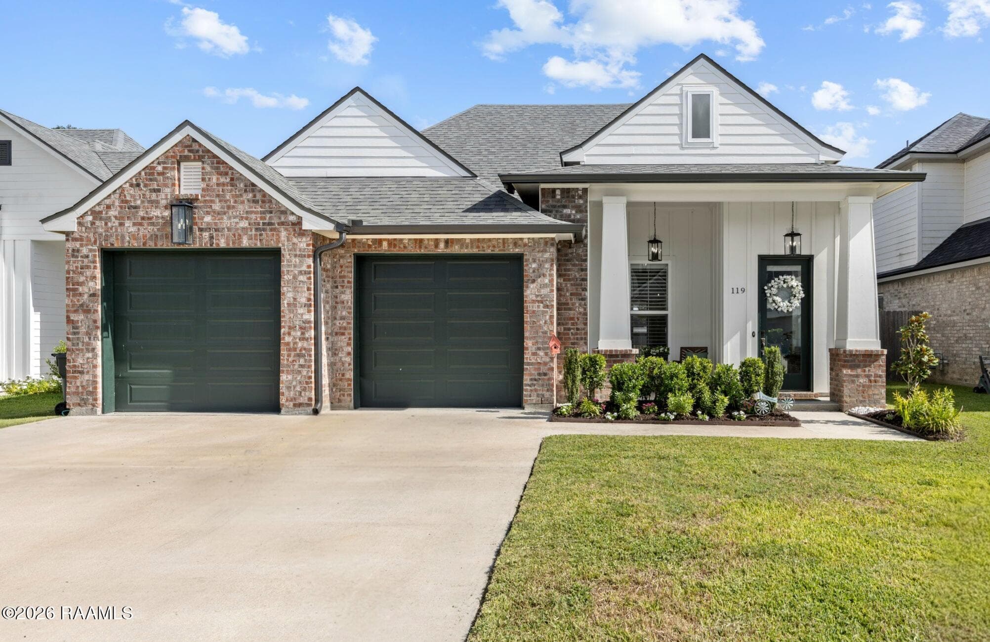 119 Lakes Edge Drive, Broussard, LA, 70518