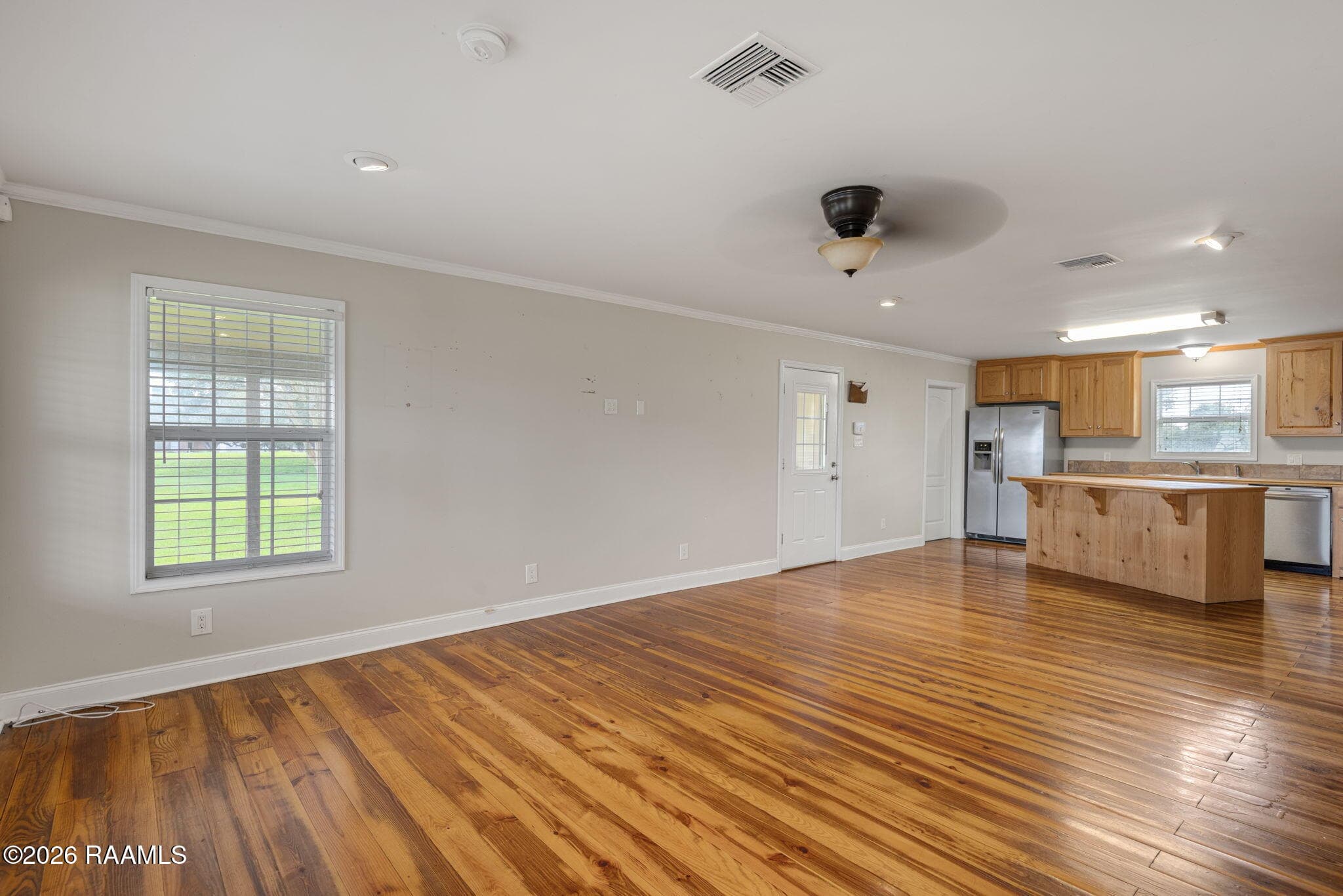 4-web-or-mls-10185 LA 92-4