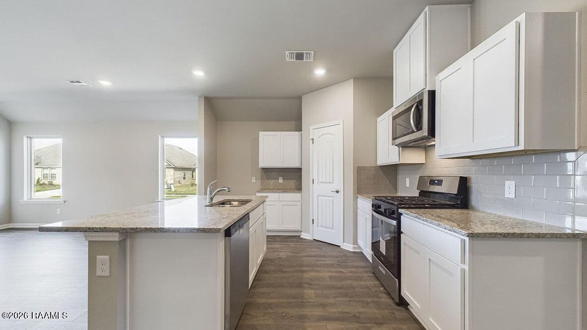 142 Lake Ridge Drive, Broussard, LA