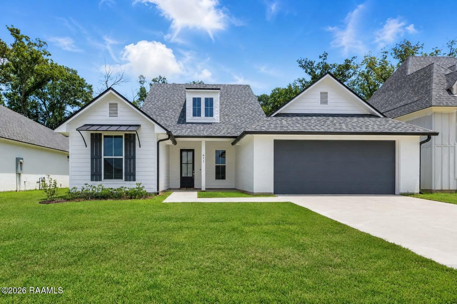 611 Whispering Meadows Road, Broussard, LA, 70518