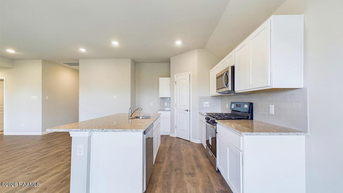 222 Crest Cove Drive, Maurice, LA