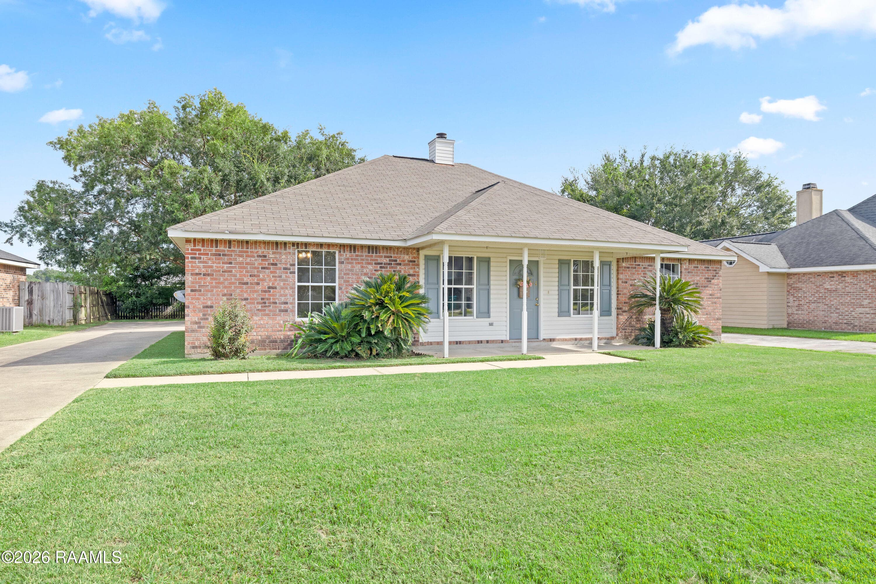 213 Sundown Drive, Broussard, LA, 70518