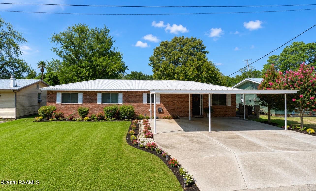 1604 Wallace Street, New Iberia, LA, 70560