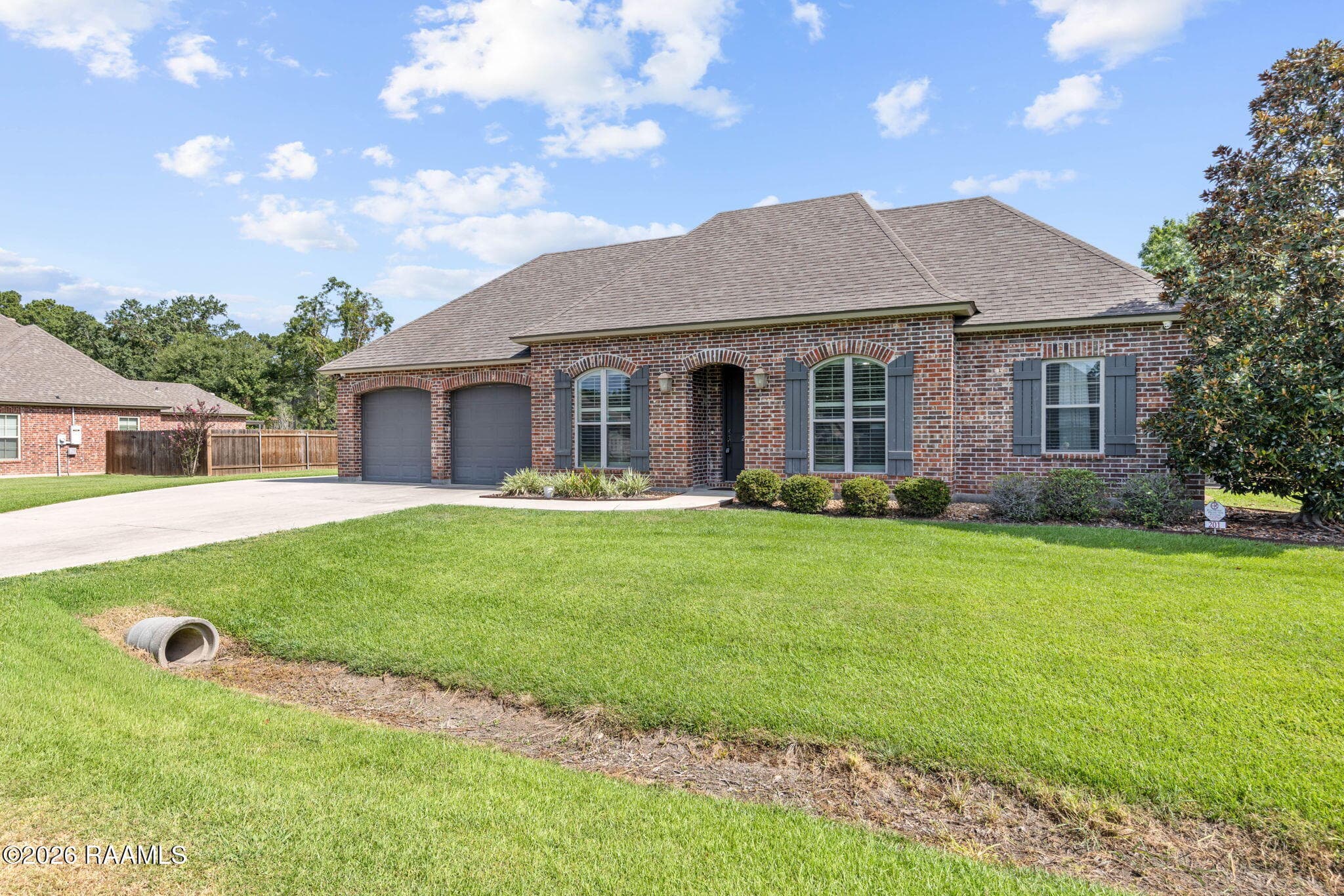 2-web-or-mls-201 Pontchartrain Dr-2