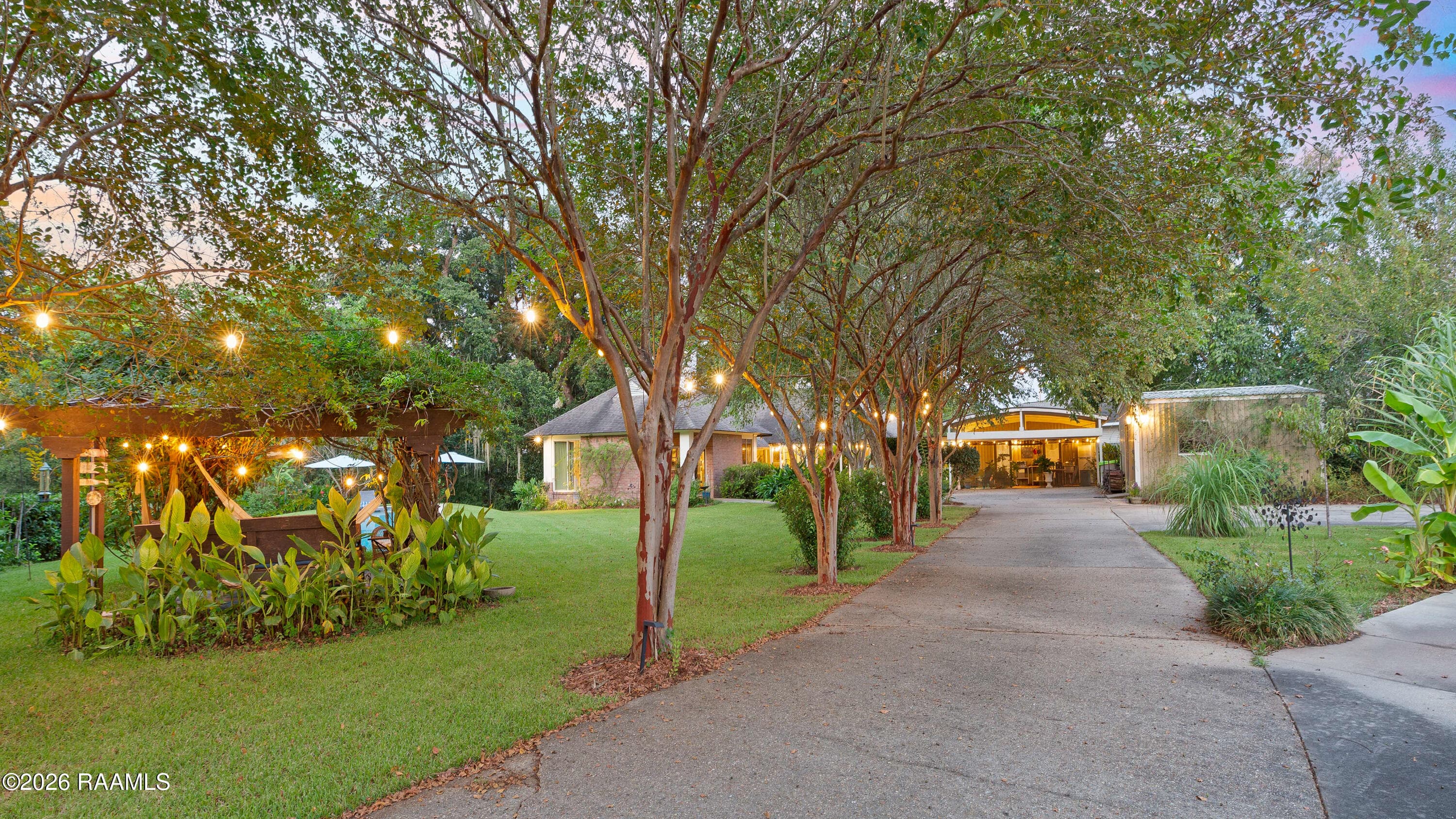 128 Oak Drive, Breaux Bridge, LA, 70517