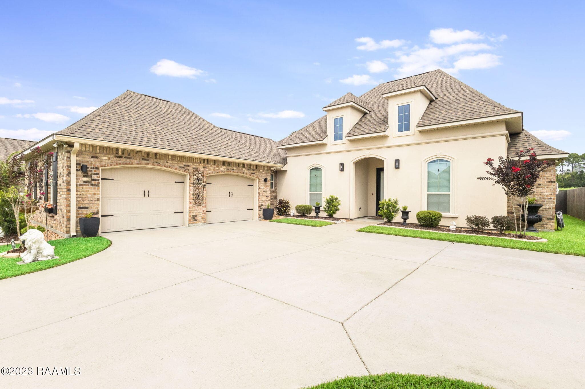 2-web-or-mls-106 Paige Place Ave-25