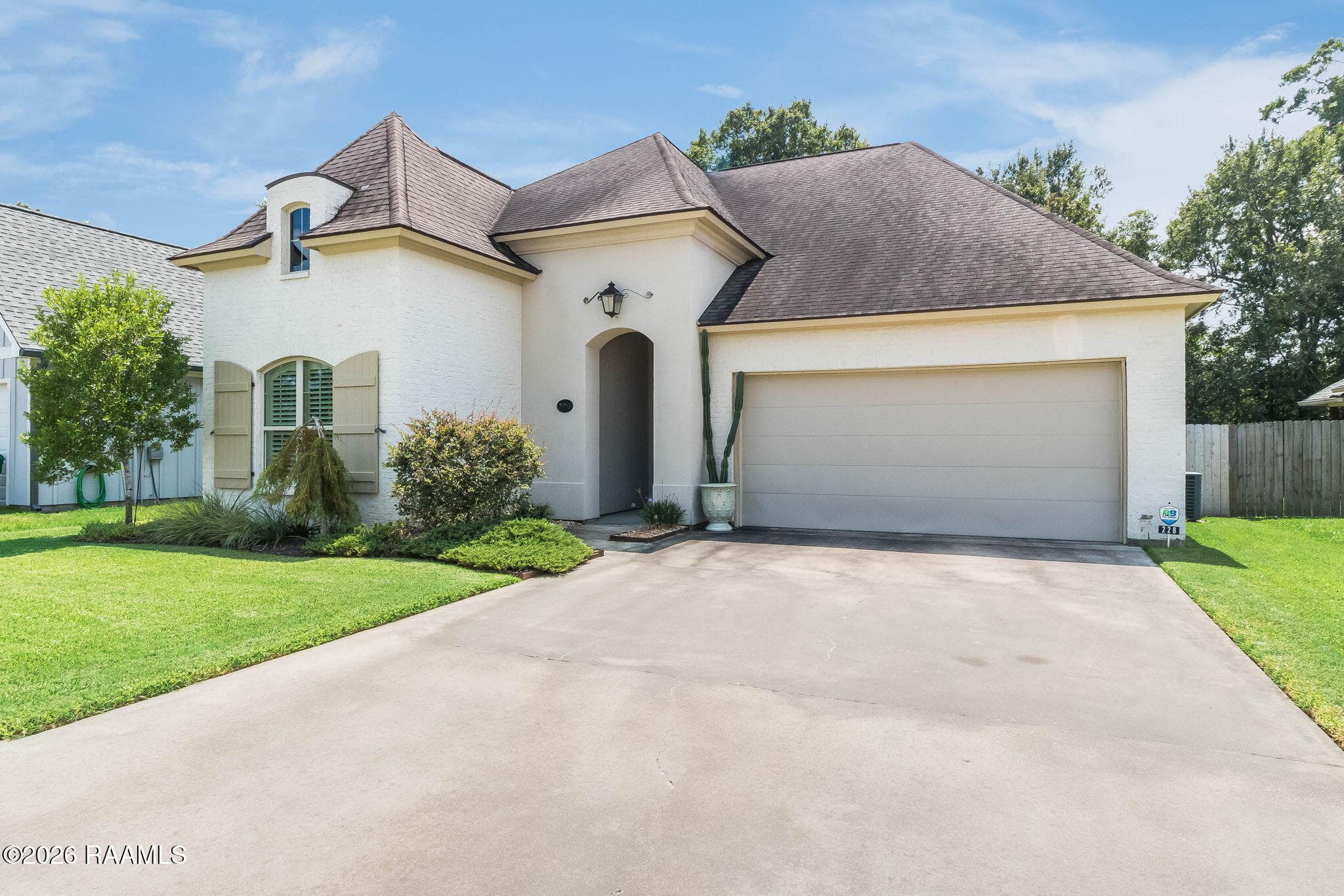 2-web-or-mls-228 Tennyson-2