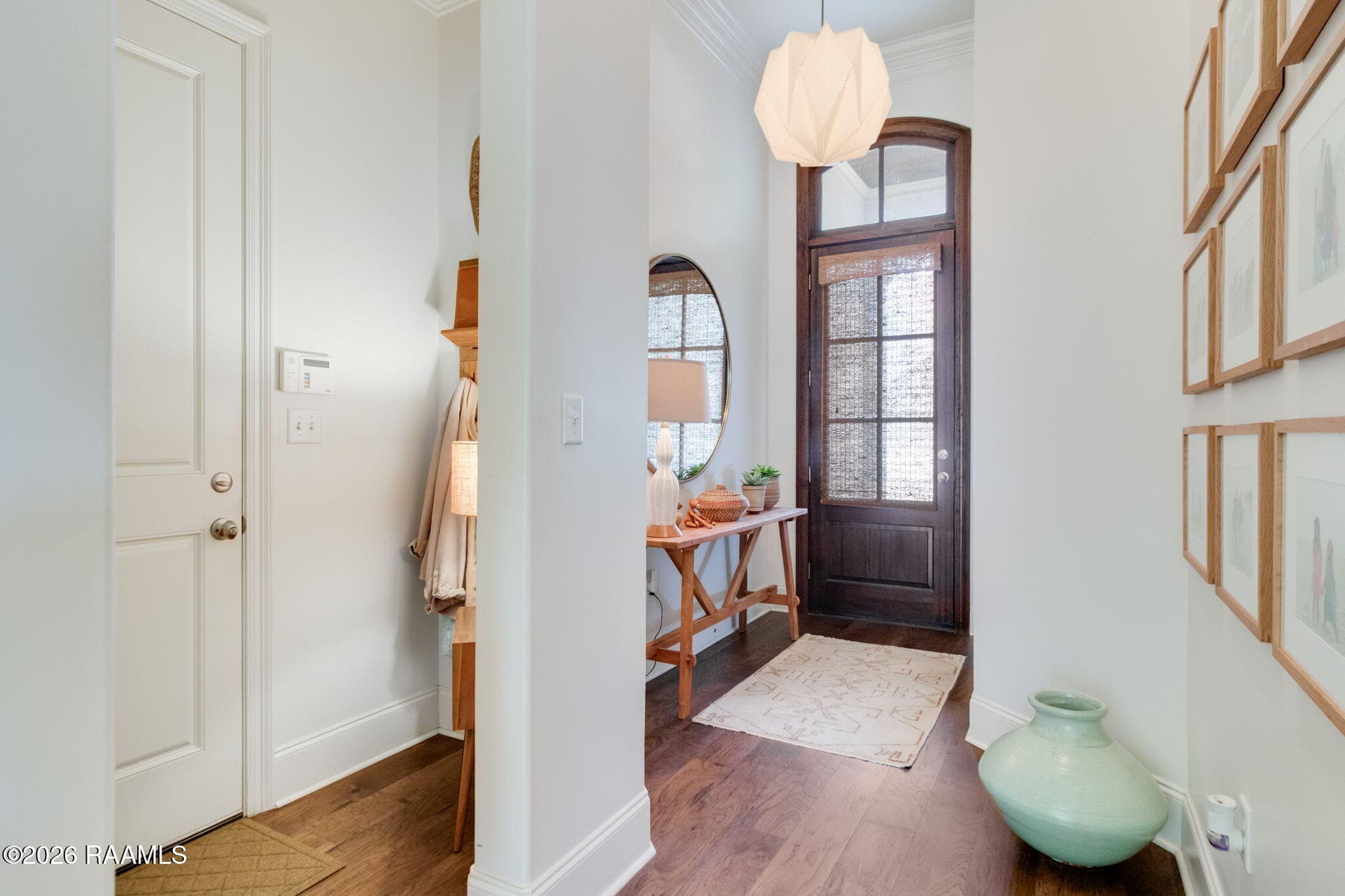 22-web-or-mls-228 Tennyson-12