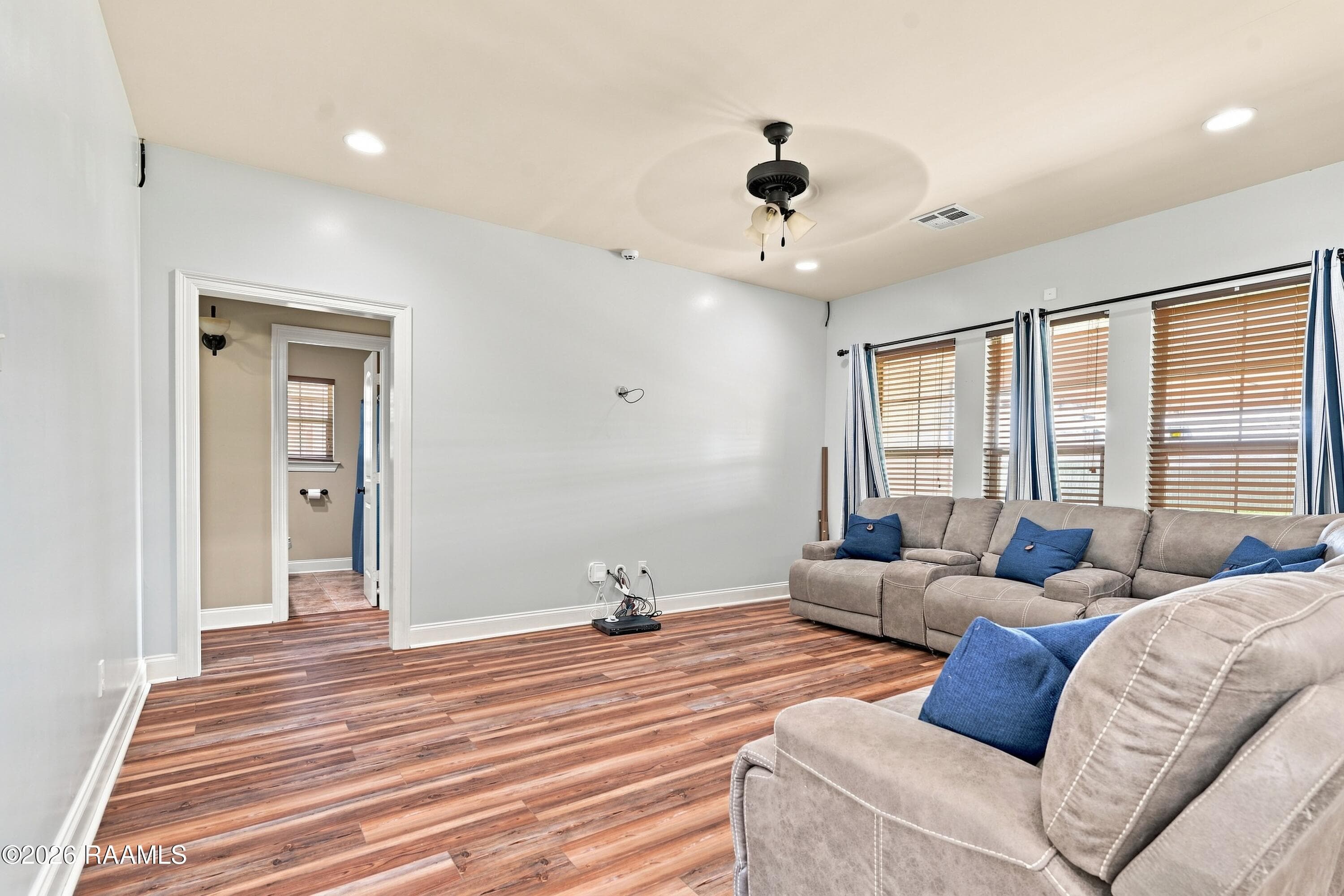 202Landsdowne_023