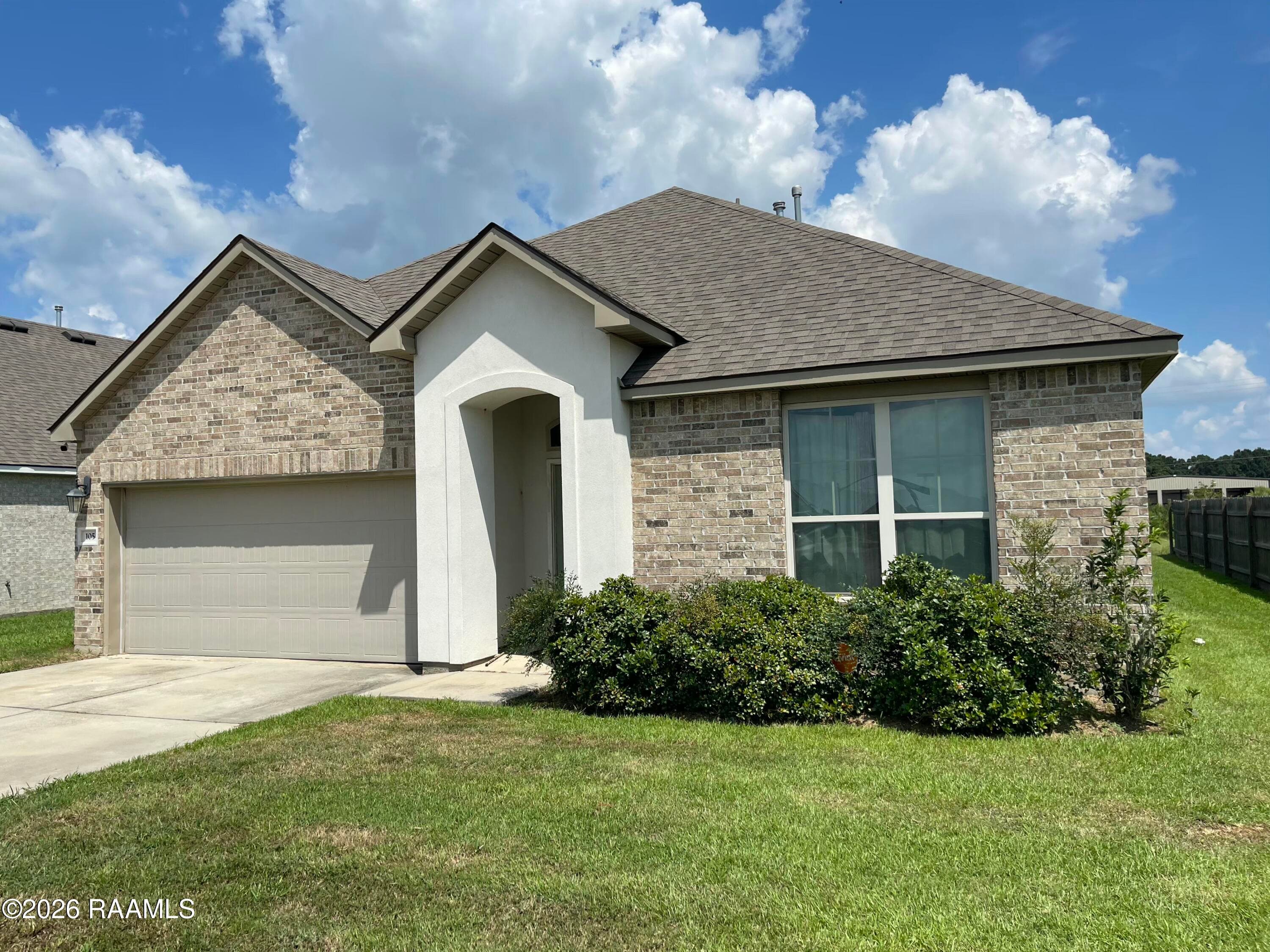 105 Holly Grove Lane, Youngsville, LA, 70592