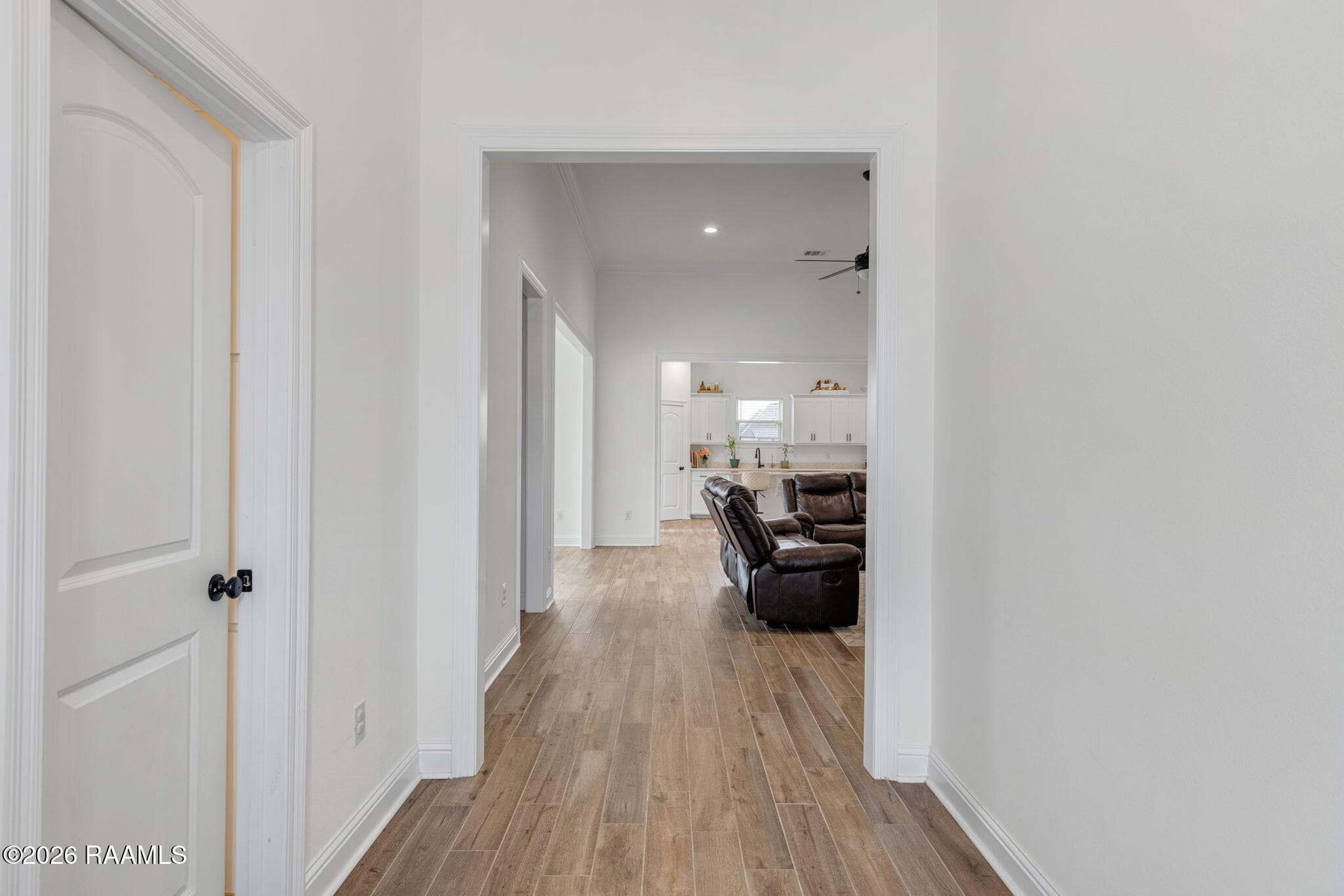 3-web-or-mls-100 Fairdale Dr-3