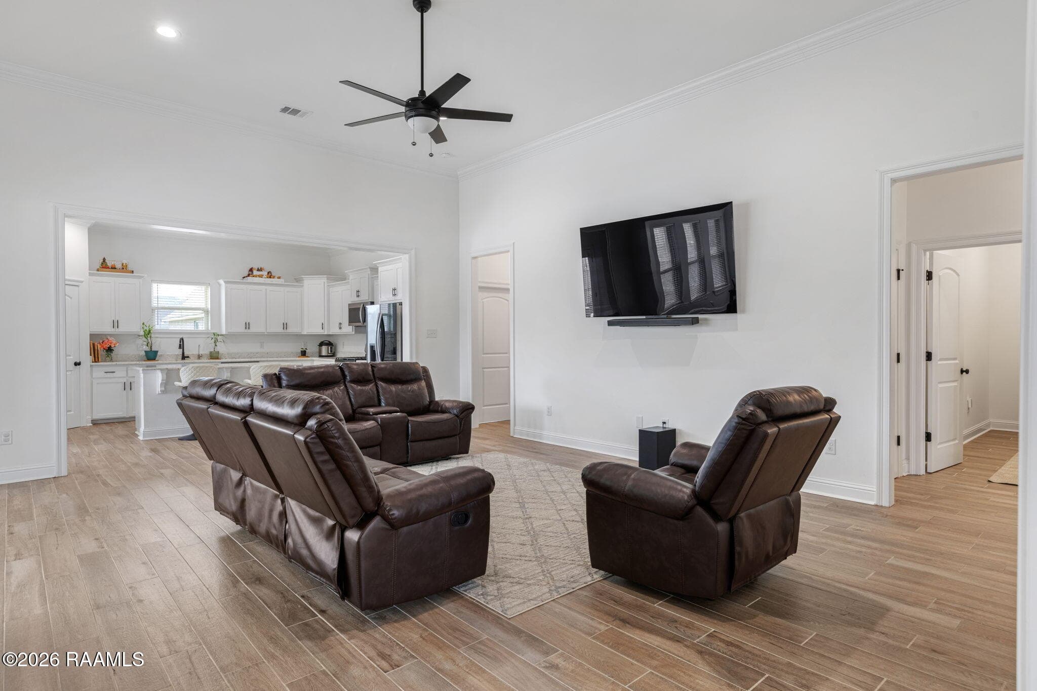 4-web-or-mls-100 Fairdale Dr-4