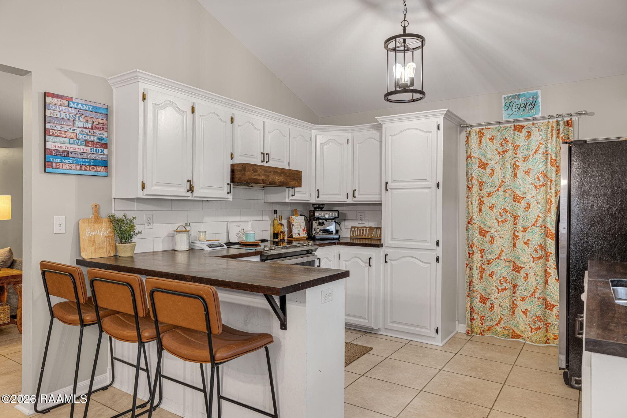 4-web-or-mls-205 Morningside Dr-4