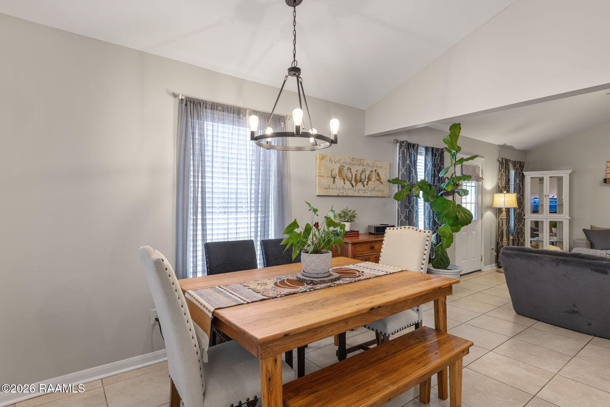 5-web-or-mls-205 Morningside Dr-5