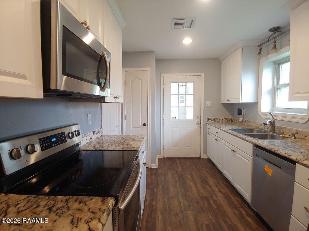 3 Kitchen